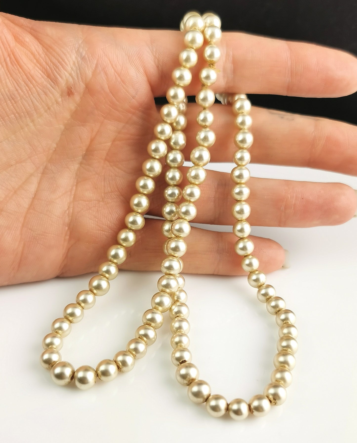 Vintage faux pearl necklace, single row, c1970s