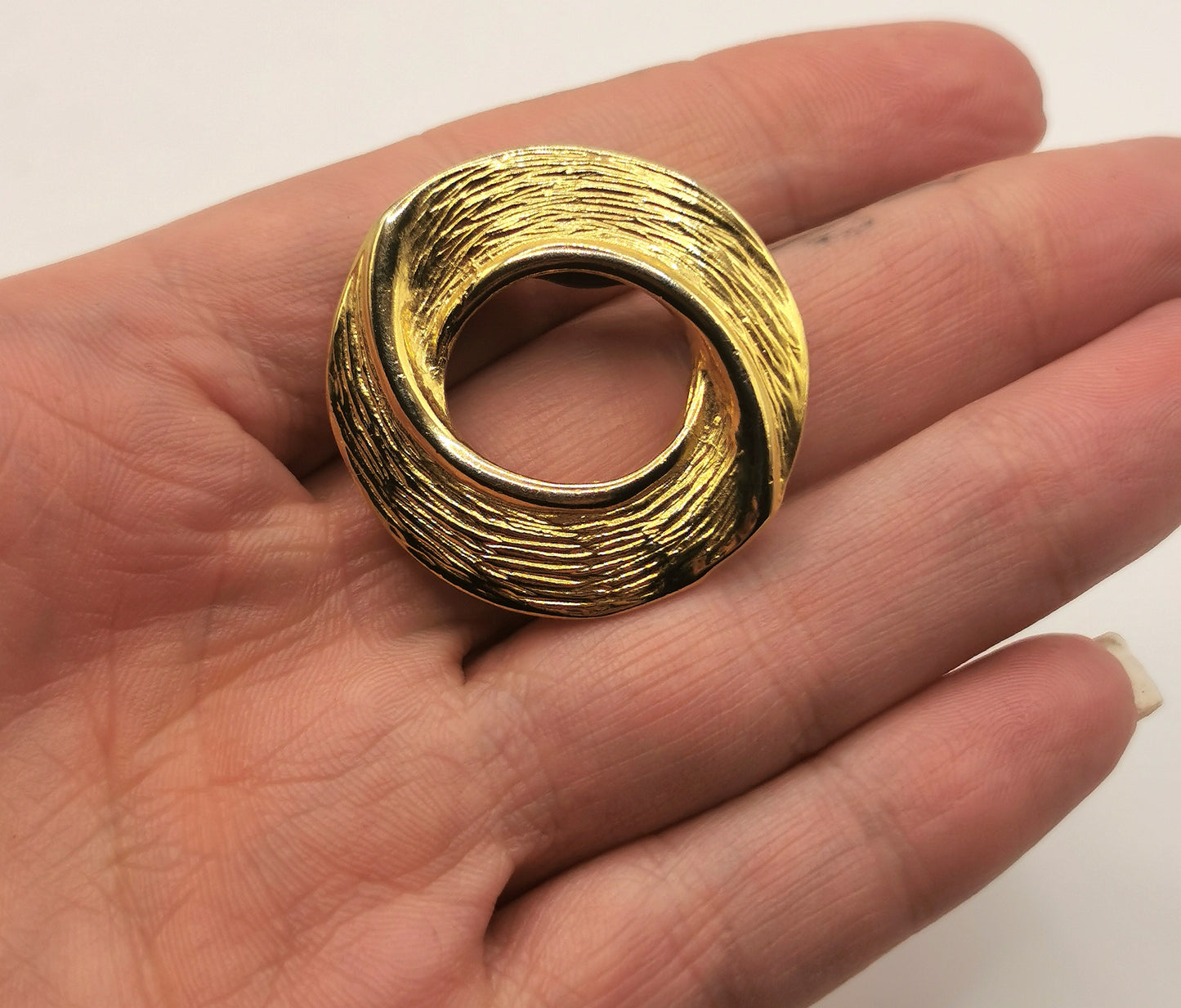 Vintage mid century gold tone metal dress clip