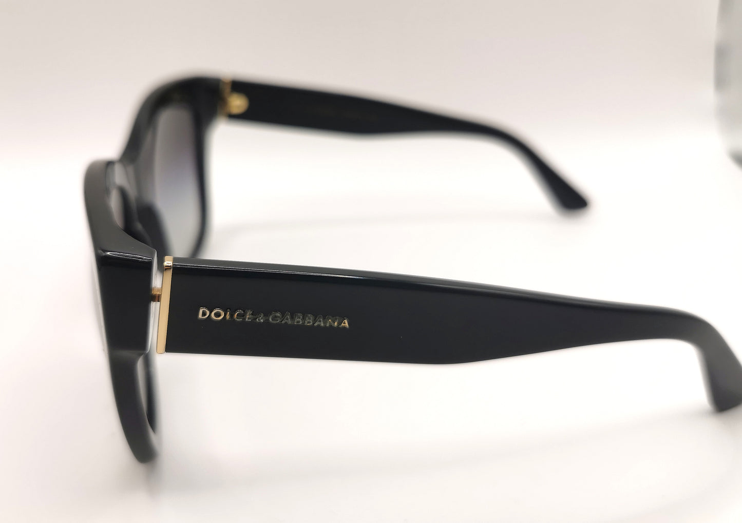 Dolce and Gabbana ladies sunglasses, black, gradient lense
