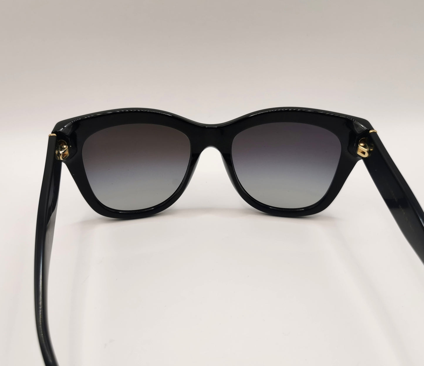 Dolce and Gabbana ladies sunglasses, black, gradient lense