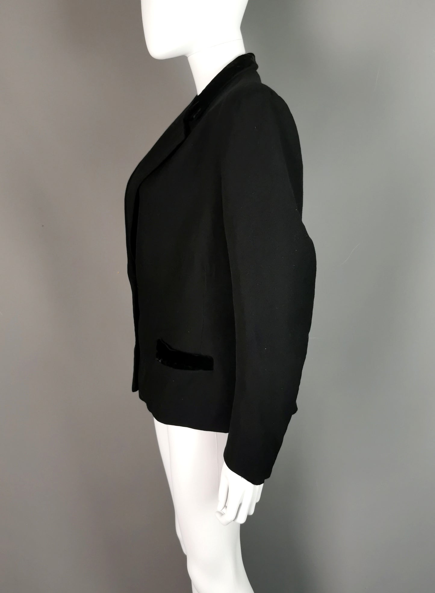 Vintage 1940s ladies tailored blazer