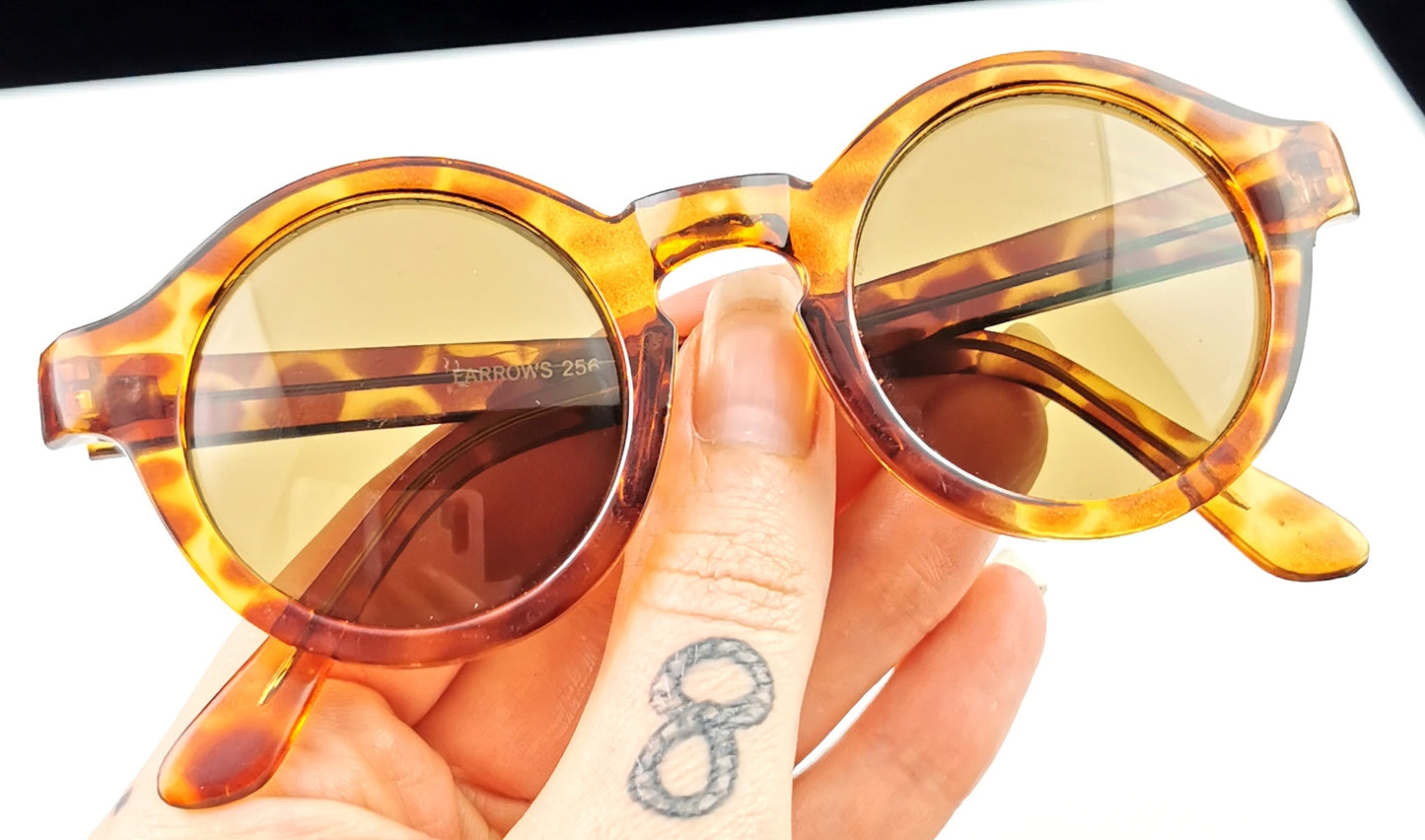 Vintage retro style round frame sunglasses, Linda Farrow, Faux tortoiseshell