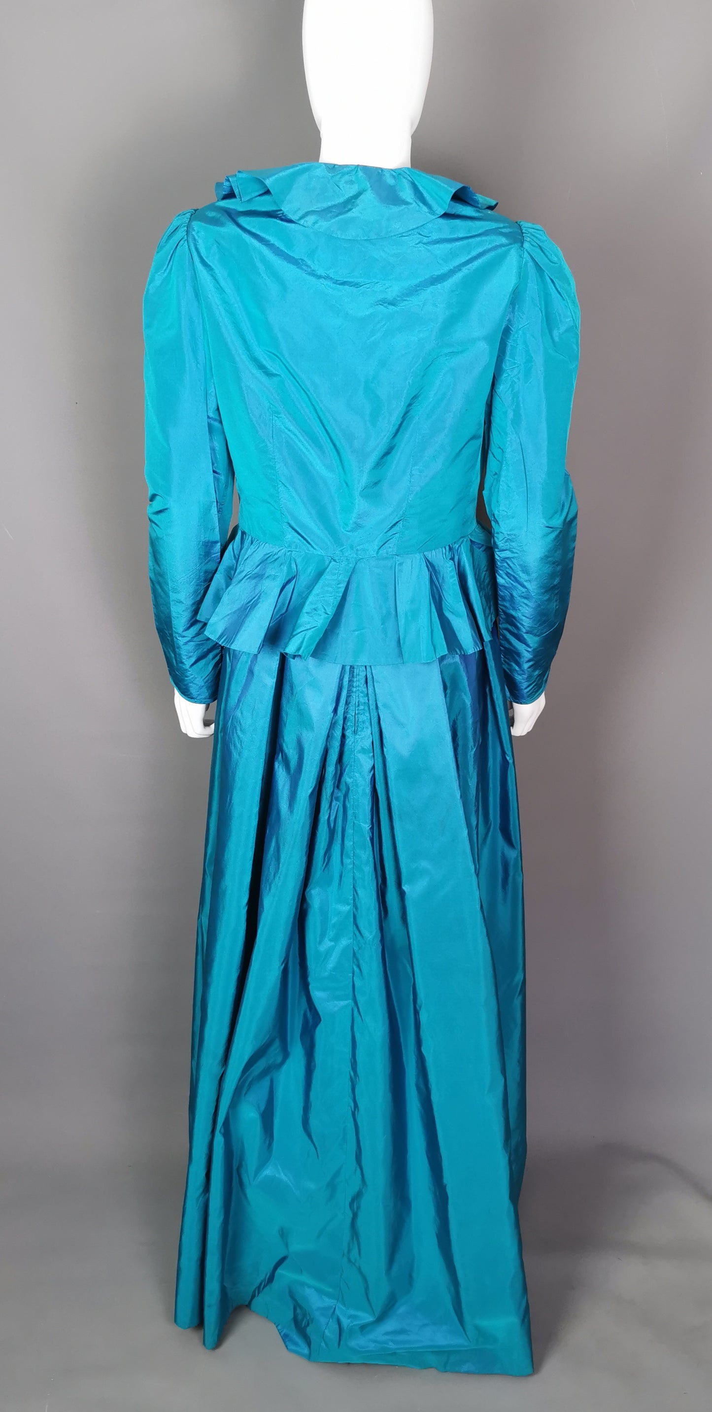 Vintage Hardy Amies couture two piece silk dress, Evening gown, Jacket