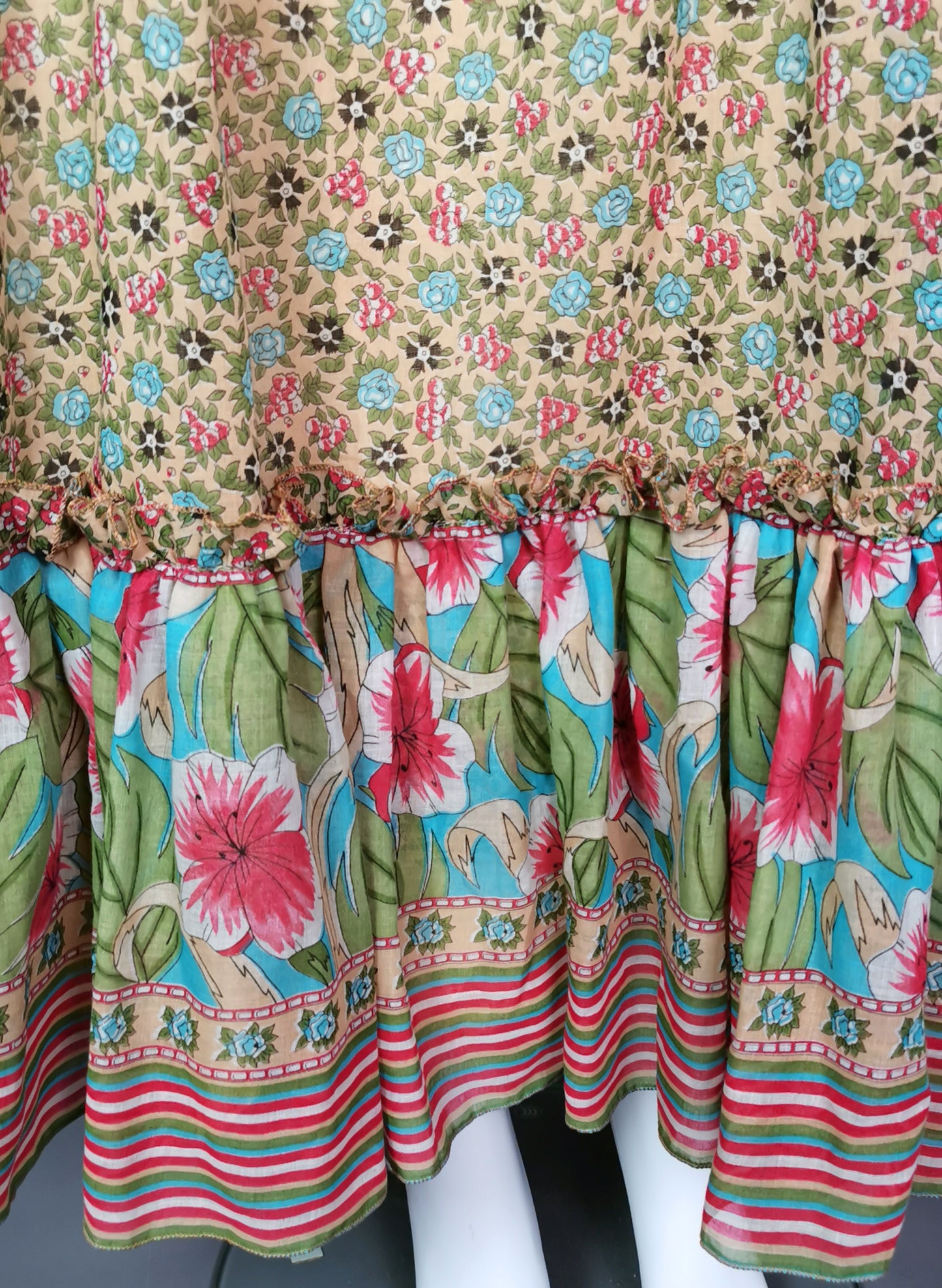 Vintage 1970s floral maxi dress, Boho, frill hem