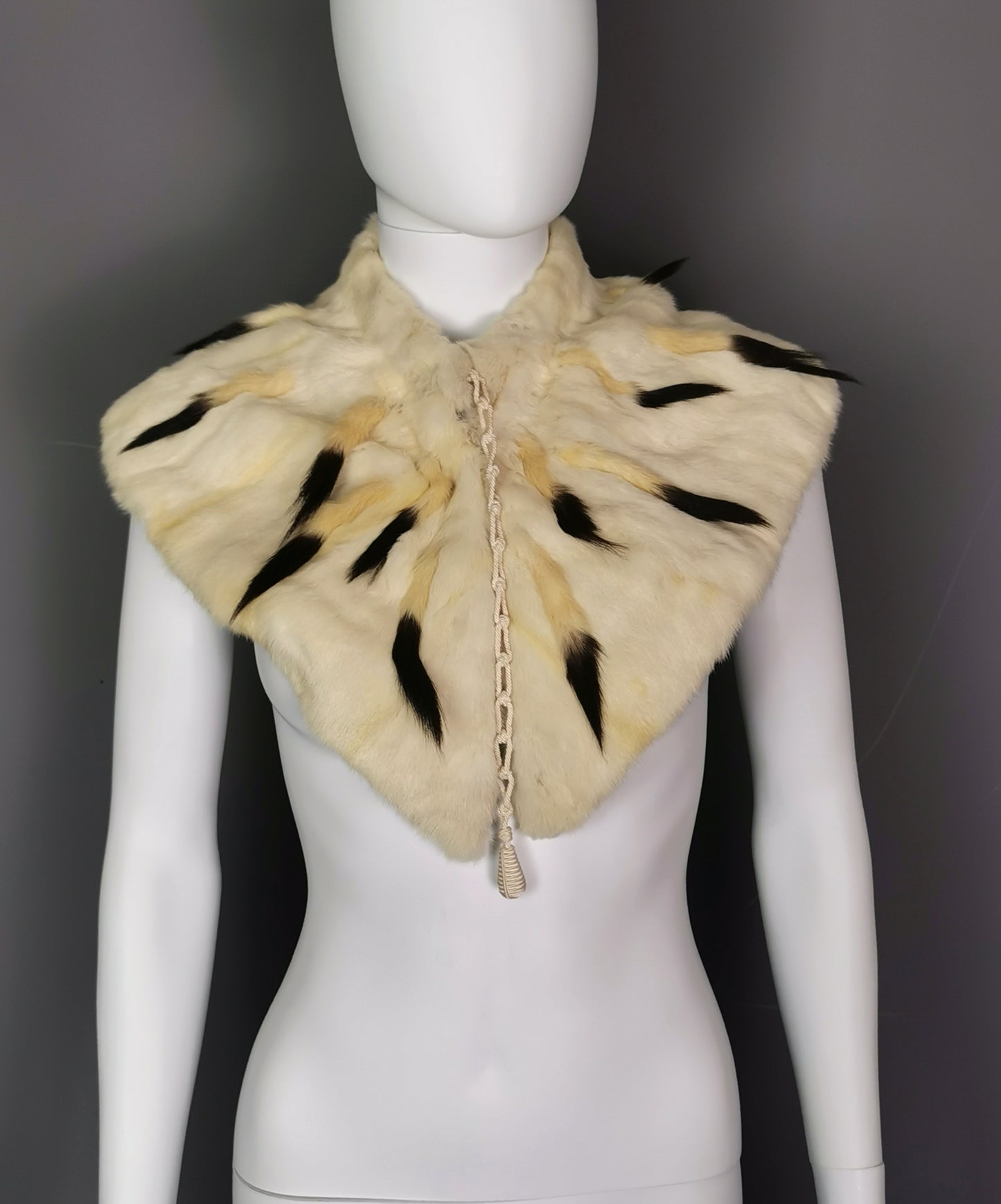 Antique Victorian ermine fur capelet, cape