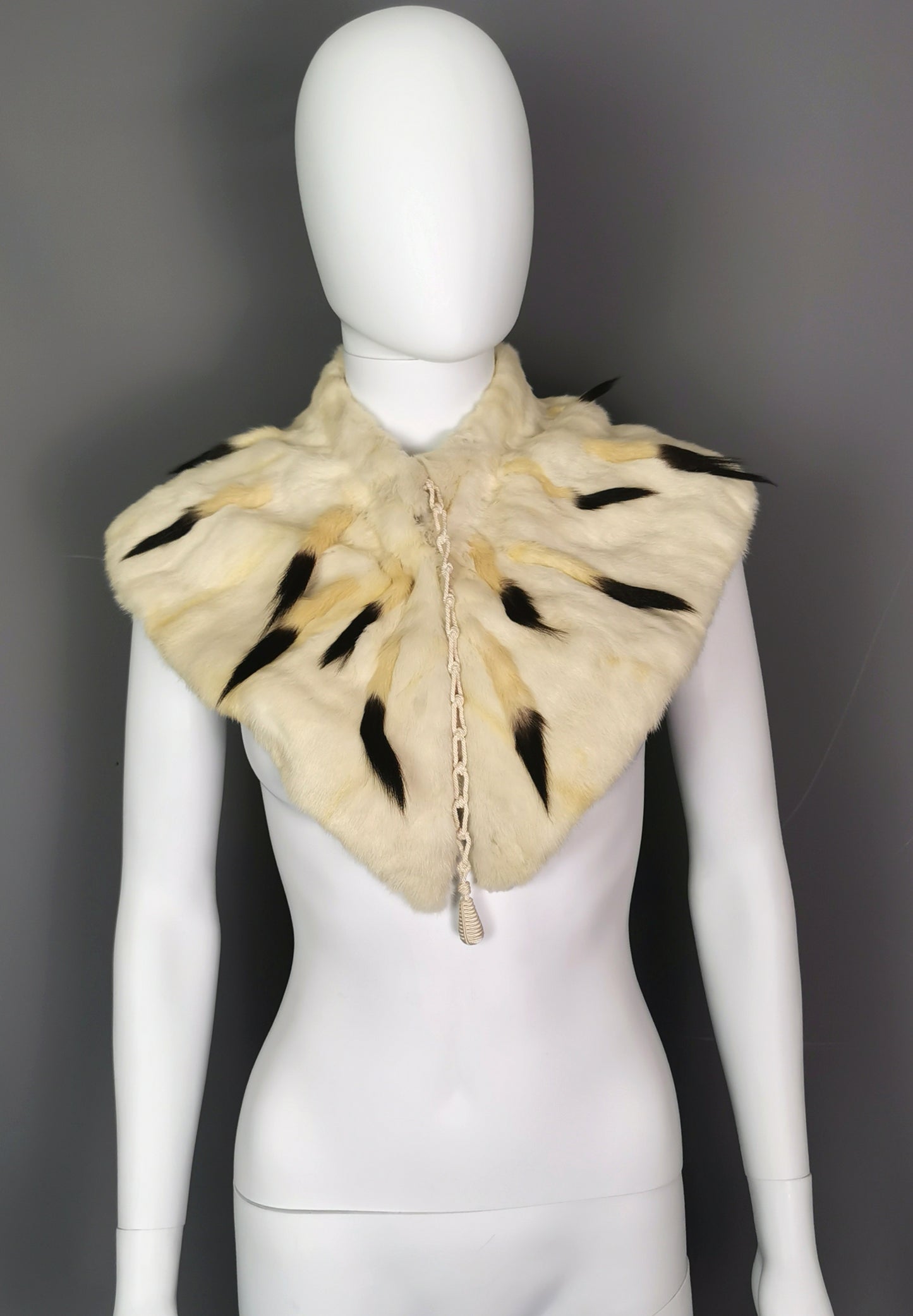 Antique Victorian ermine fur capelet, cape