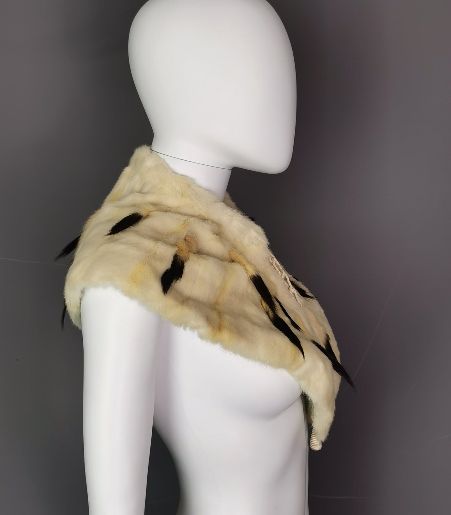 Antique Victorian ermine fur capelet, cape