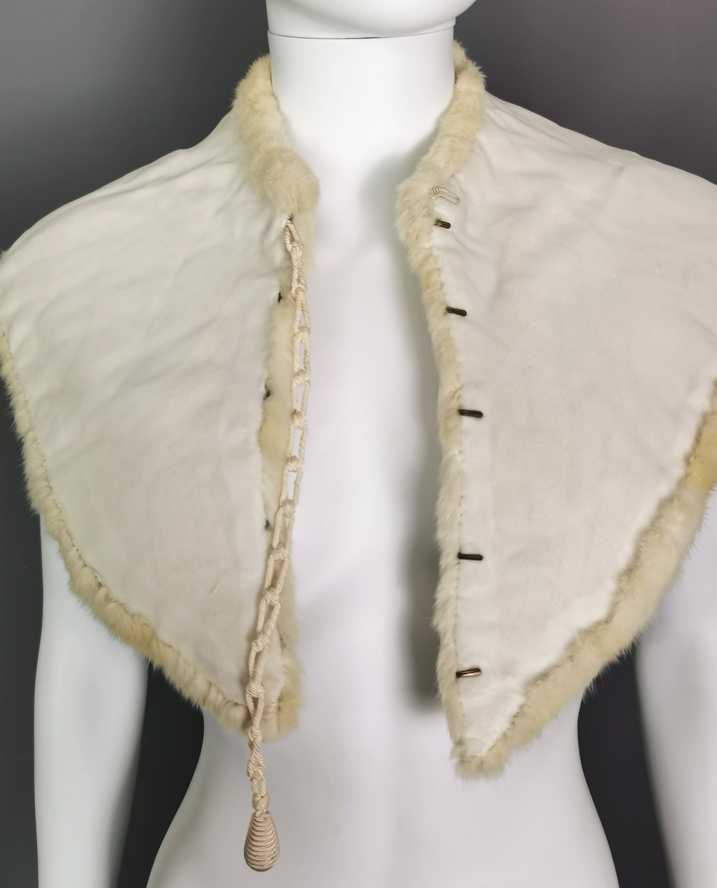 Antique Victorian ermine fur capelet, cape