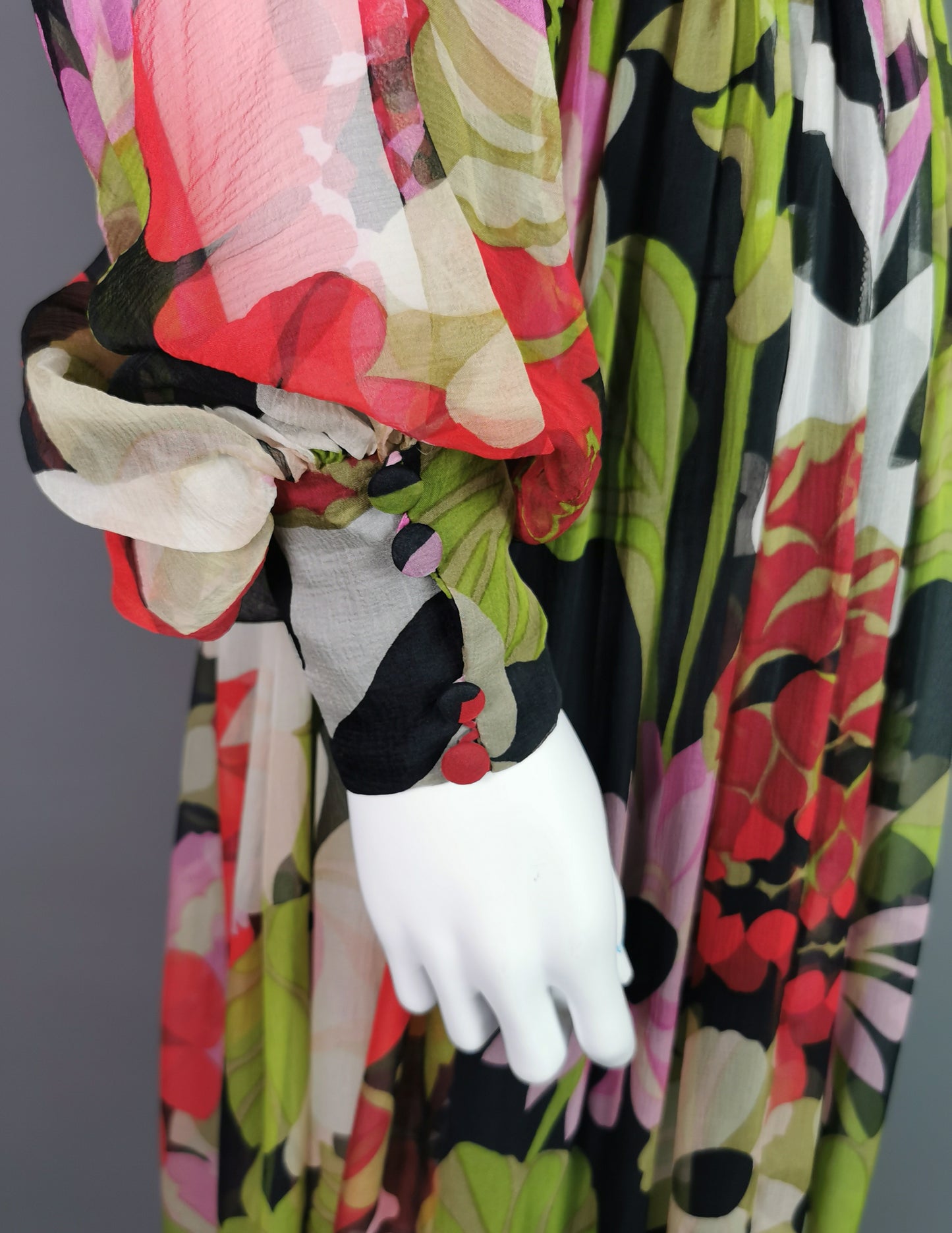 Vintage 70s silk Georgette floral print dress