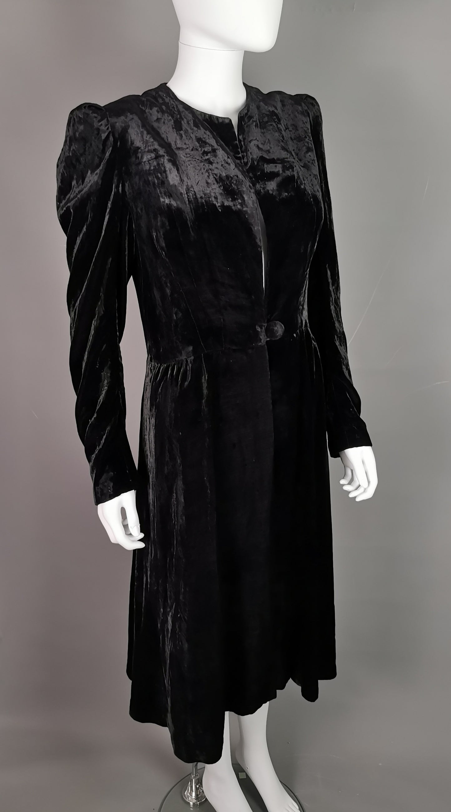 Vintage Art Deco black velvet opera coat, jacket