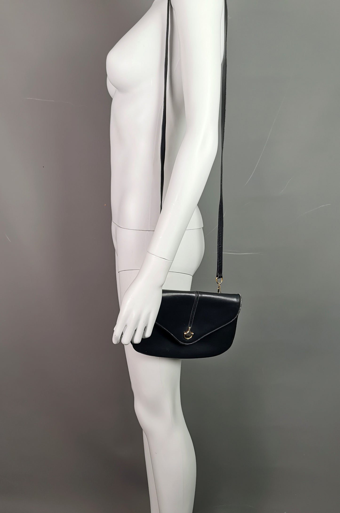 Vintage c1960s Gucci navy leather handbag
