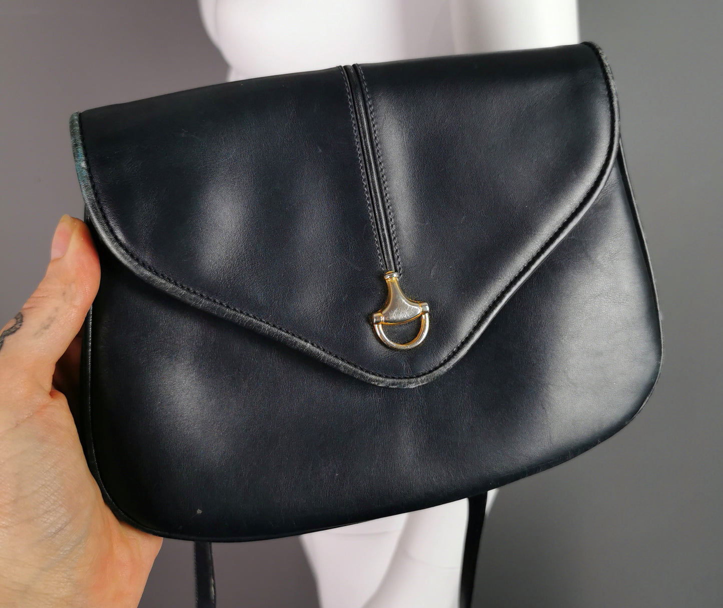 Vintage c1960s Gucci navy leather handbag