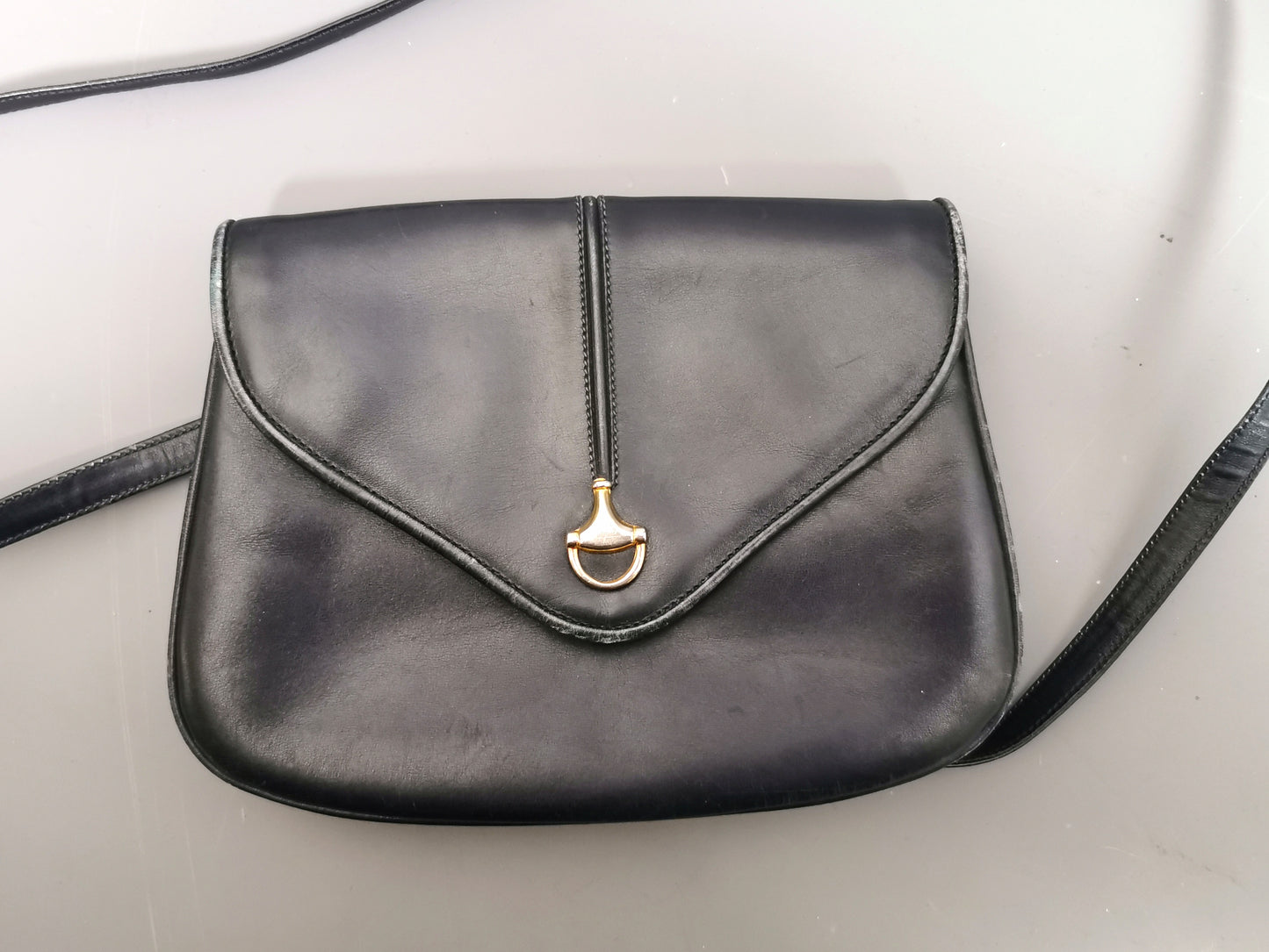 Vintage c1960s Gucci navy leather handbag