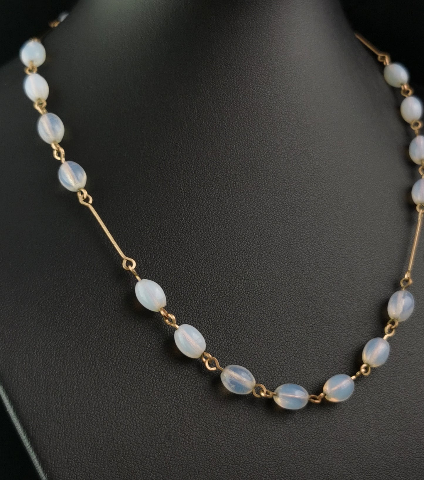 Vintage Art Deco opaline glass bead necklace