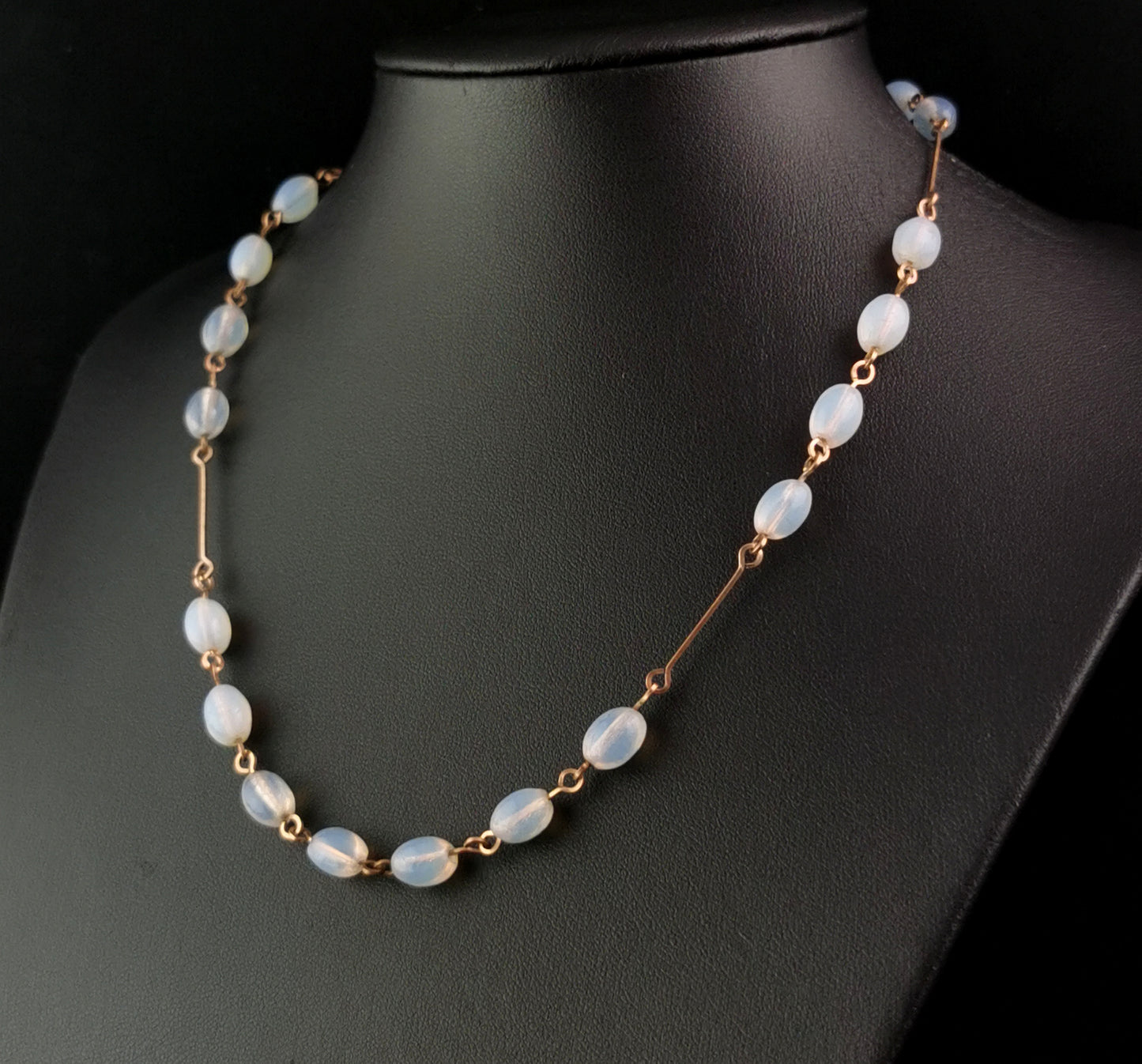 Vintage Art Deco opaline glass bead necklace
