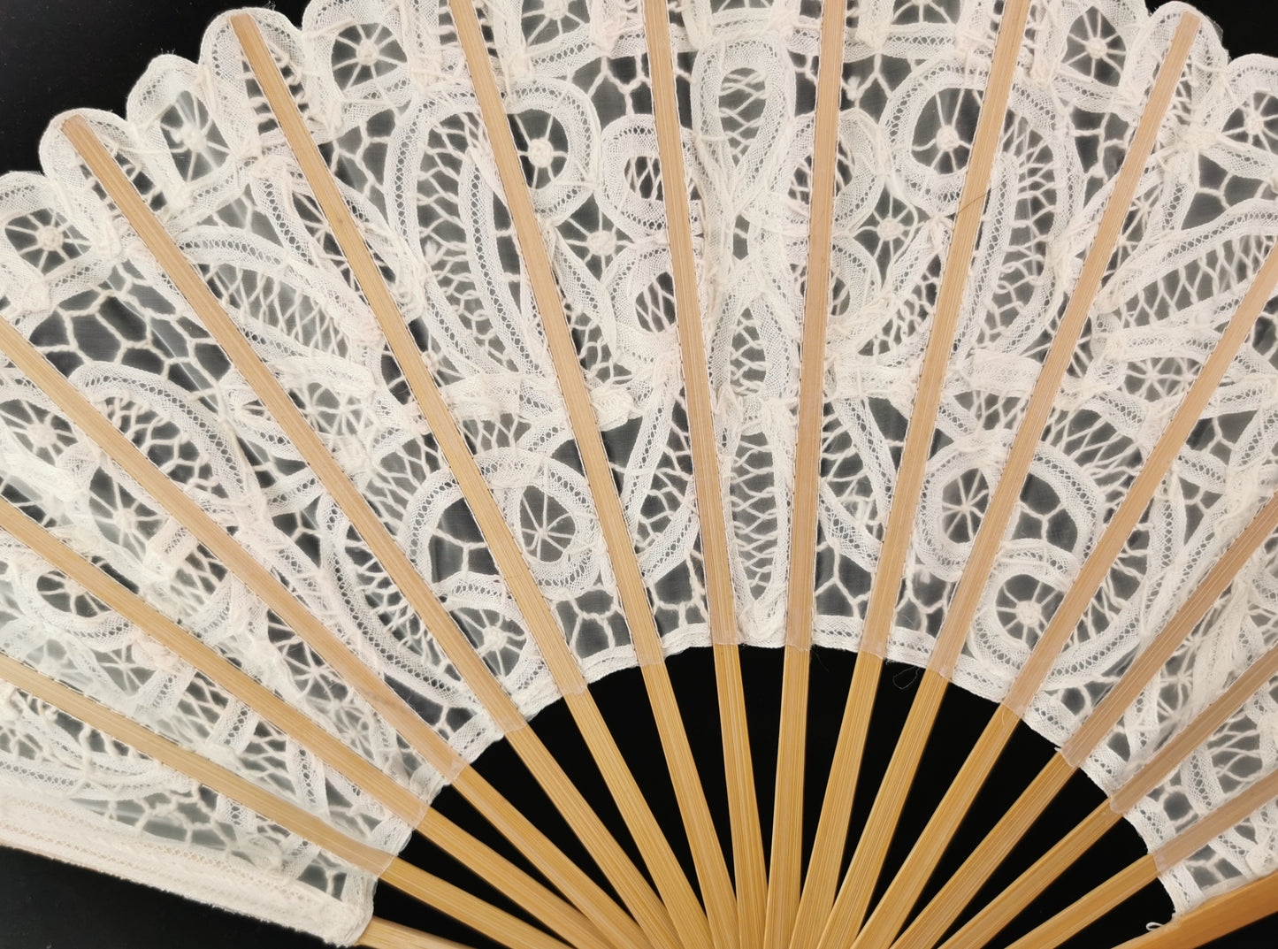 Vintage lace and wood hand fan, large