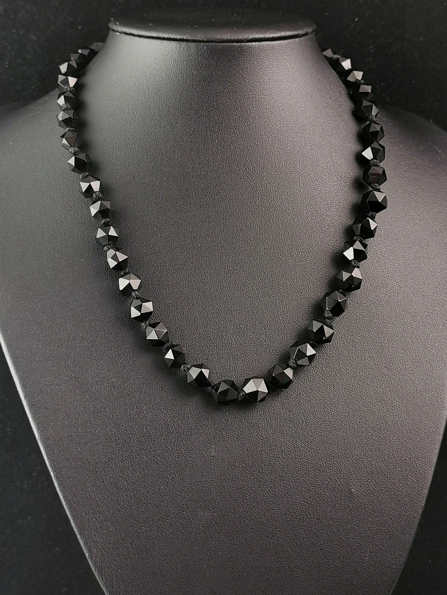 Antique Art Deco Whitby Jet bead necklace