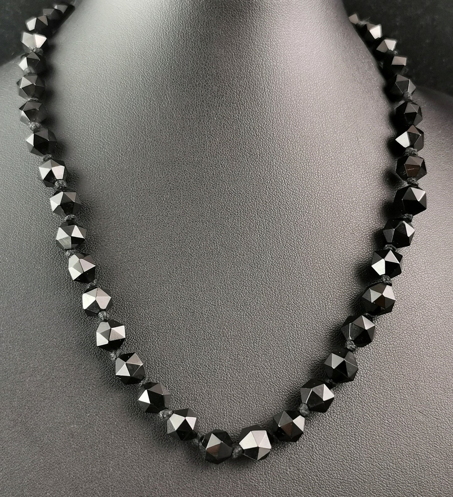 Antique Art Deco Whitby Jet bead necklace