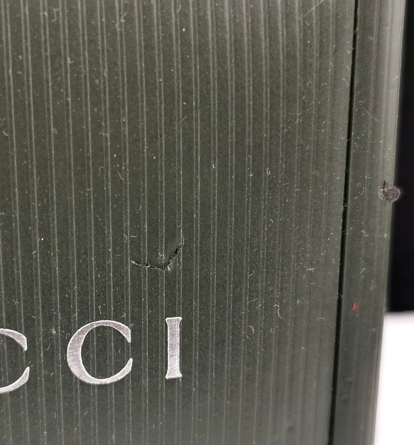 Vintage Gucci 11/12.2 ladies gold plated wristwatch, bracelet strap, changeable bezels