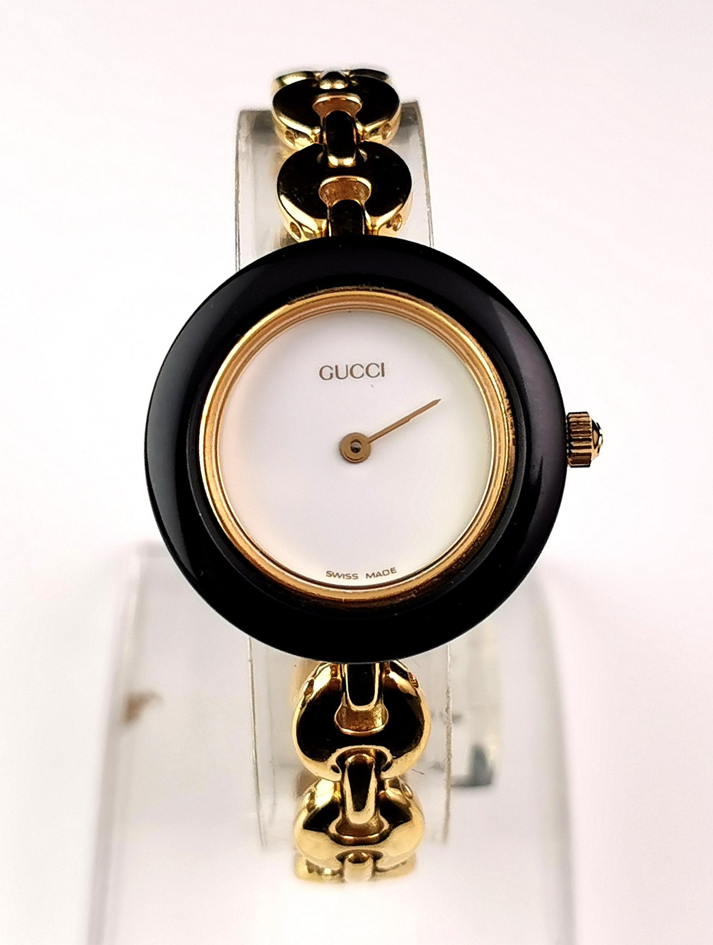 Vintage Gucci 11/12.2 ladies gold plated wristwatch, bracelet strap, changeable bezels