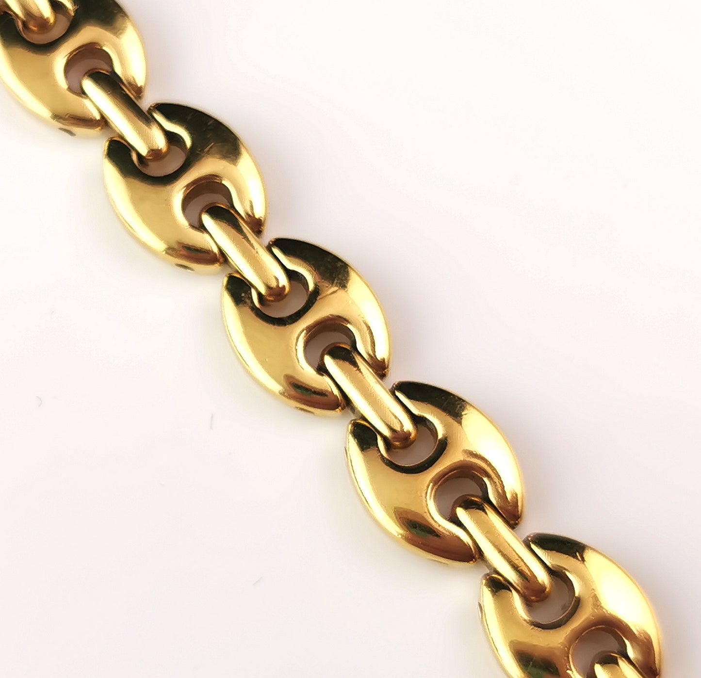 Vintage Gucci 11/12.2 ladies gold plated wristwatch, bracelet strap, changeable bezels