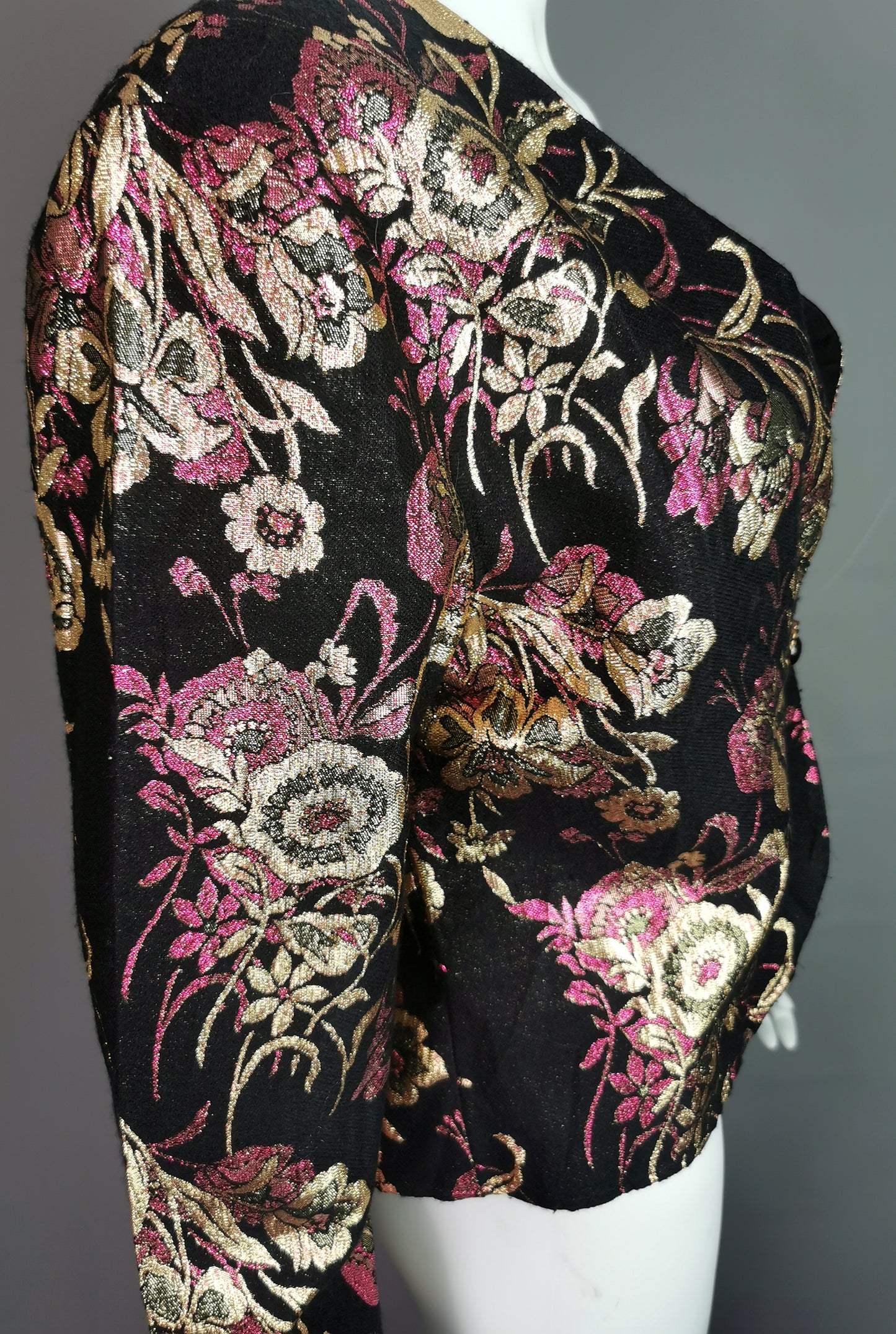 Vintage 80s Brocade jacket, cropped blazer, Metallic