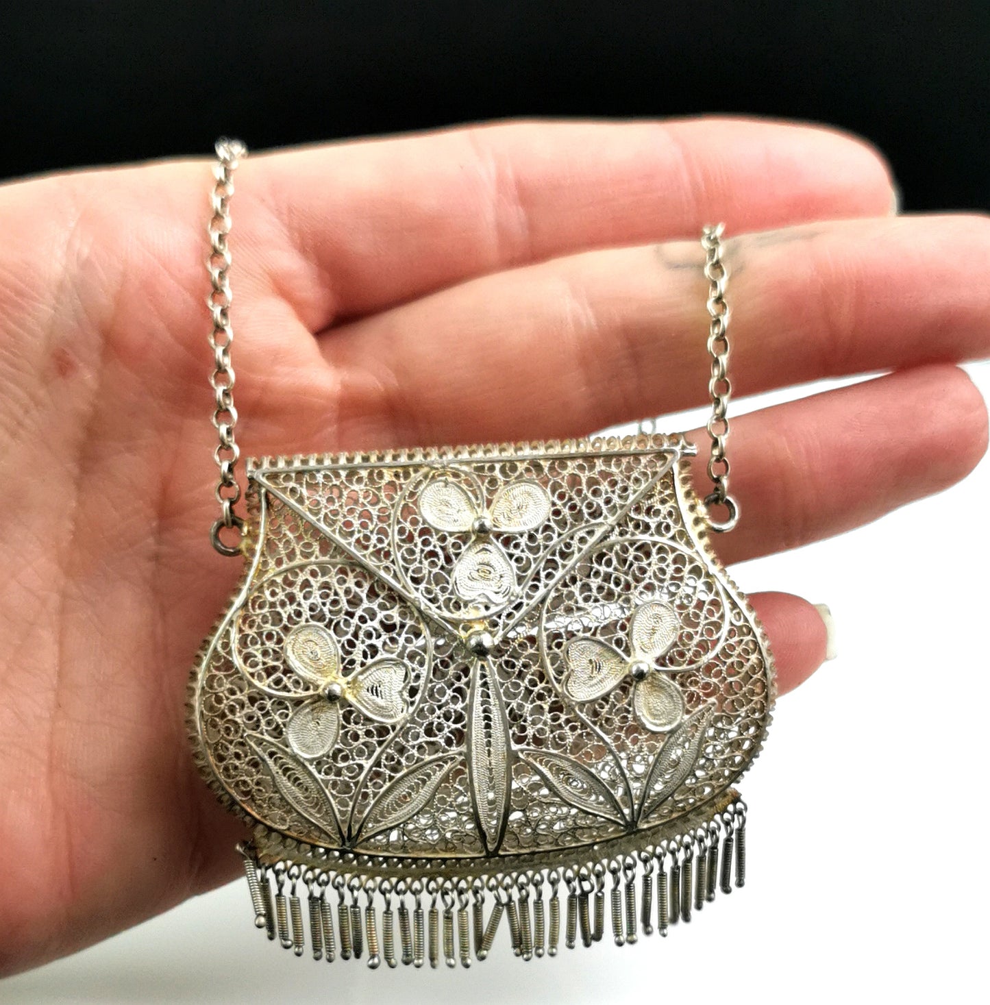Vintage Art Deco sterling silver filigree purse