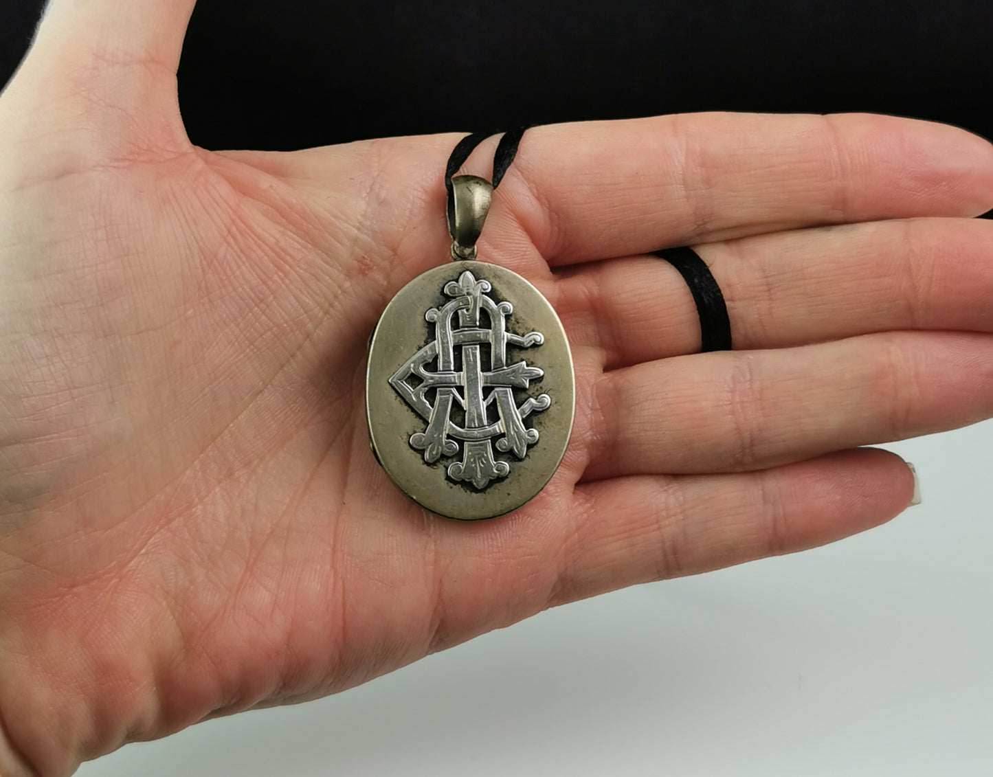 Antique Victorian AEI locket pendant, Silver plated