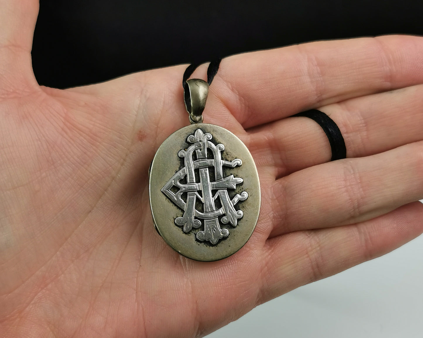 Antique Victorian AEI locket pendant, Silver plated