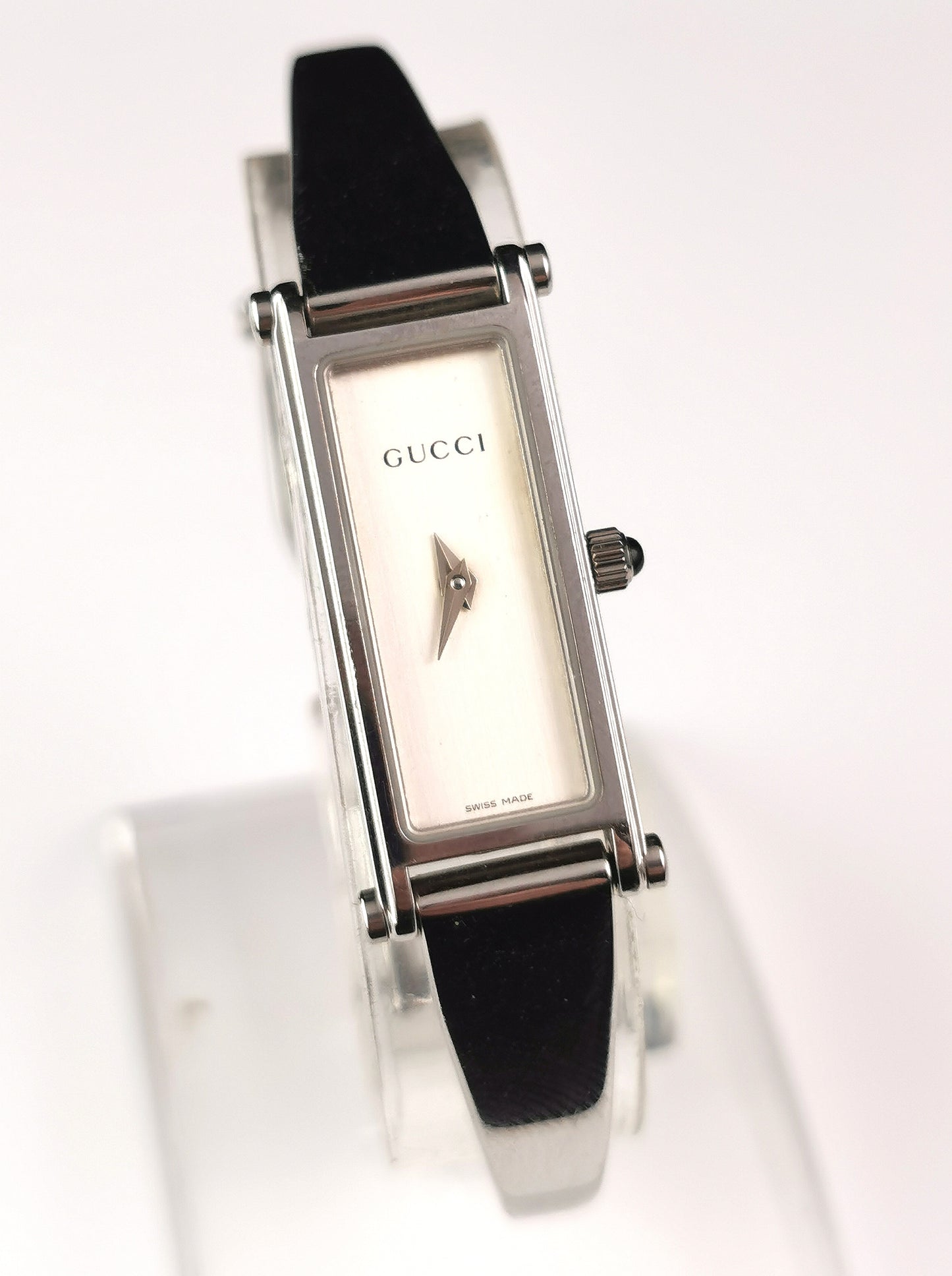 Vintage Gucci 1500l ladies wristwatch, Horsebit bangle strap