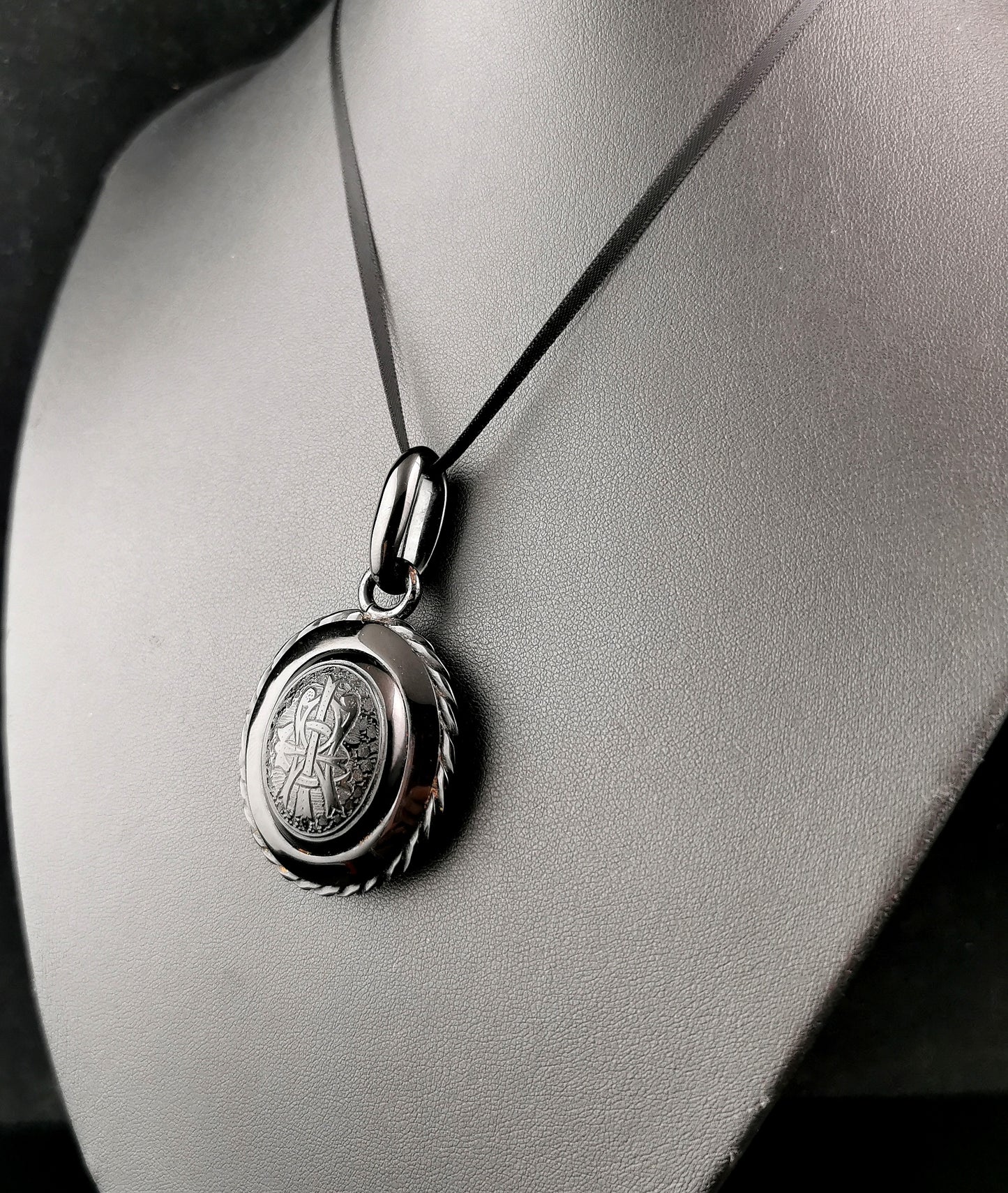 Antique Victorian Whitby Jet Mourning locket, AEI, hairwork