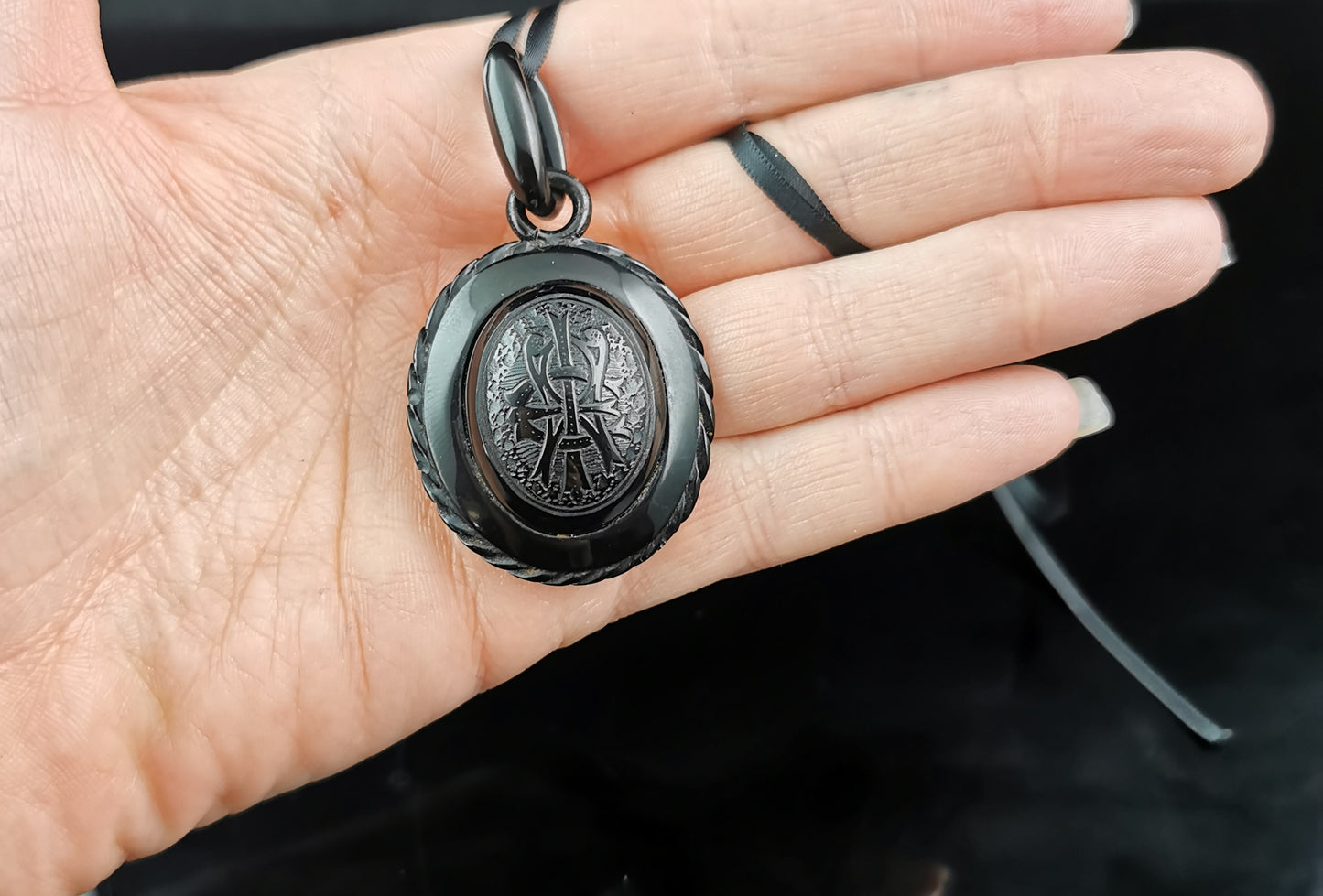 Antique Victorian Whitby Jet Mourning locket, AEI, hairwork