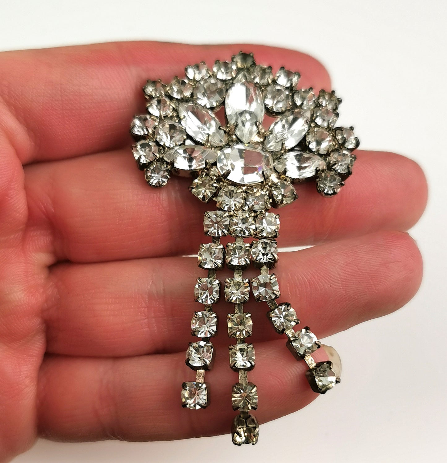 Vintage Sparkly diamanté dangle brooch