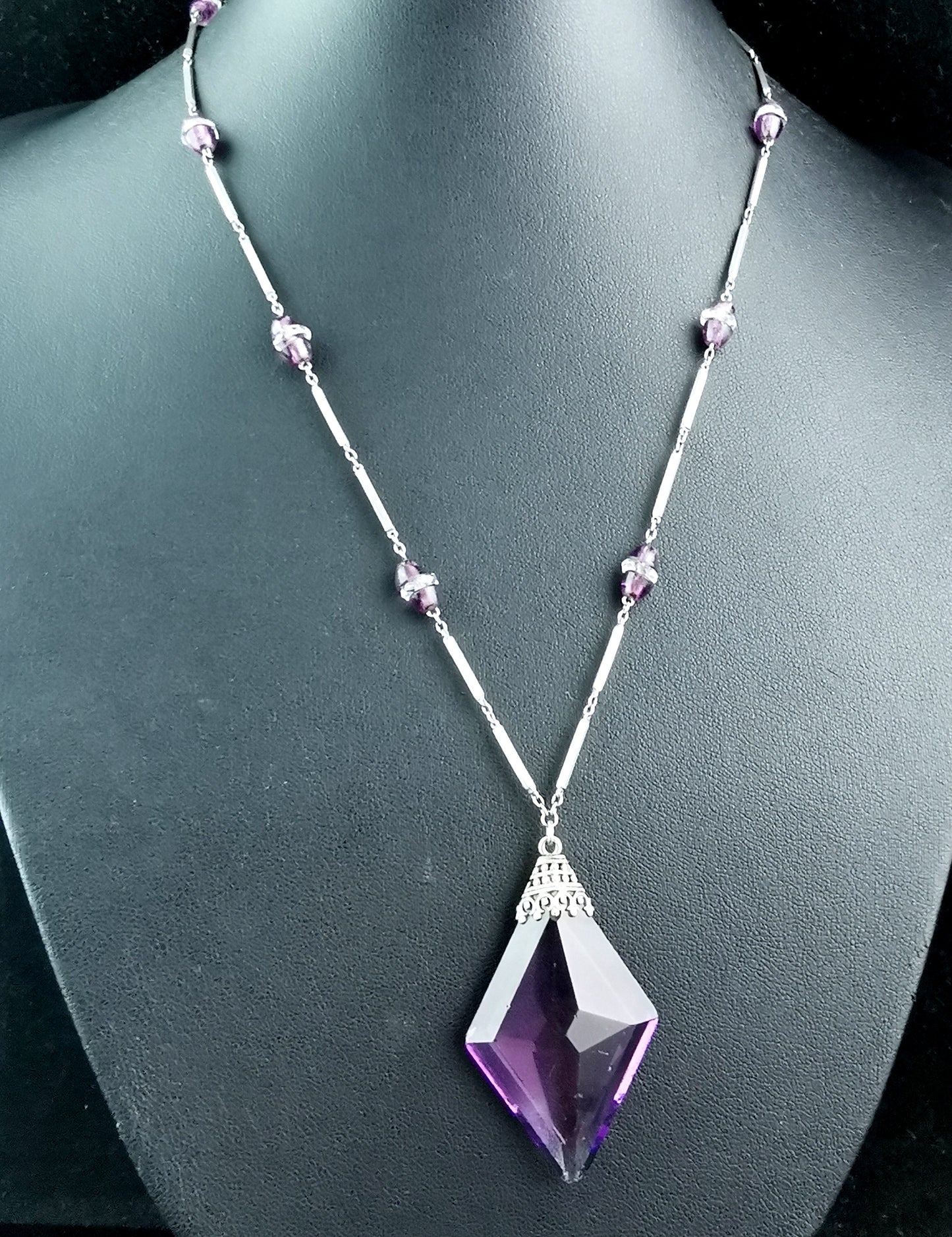 Vintage Art Deco Amethyst glass drop pendant necklace
