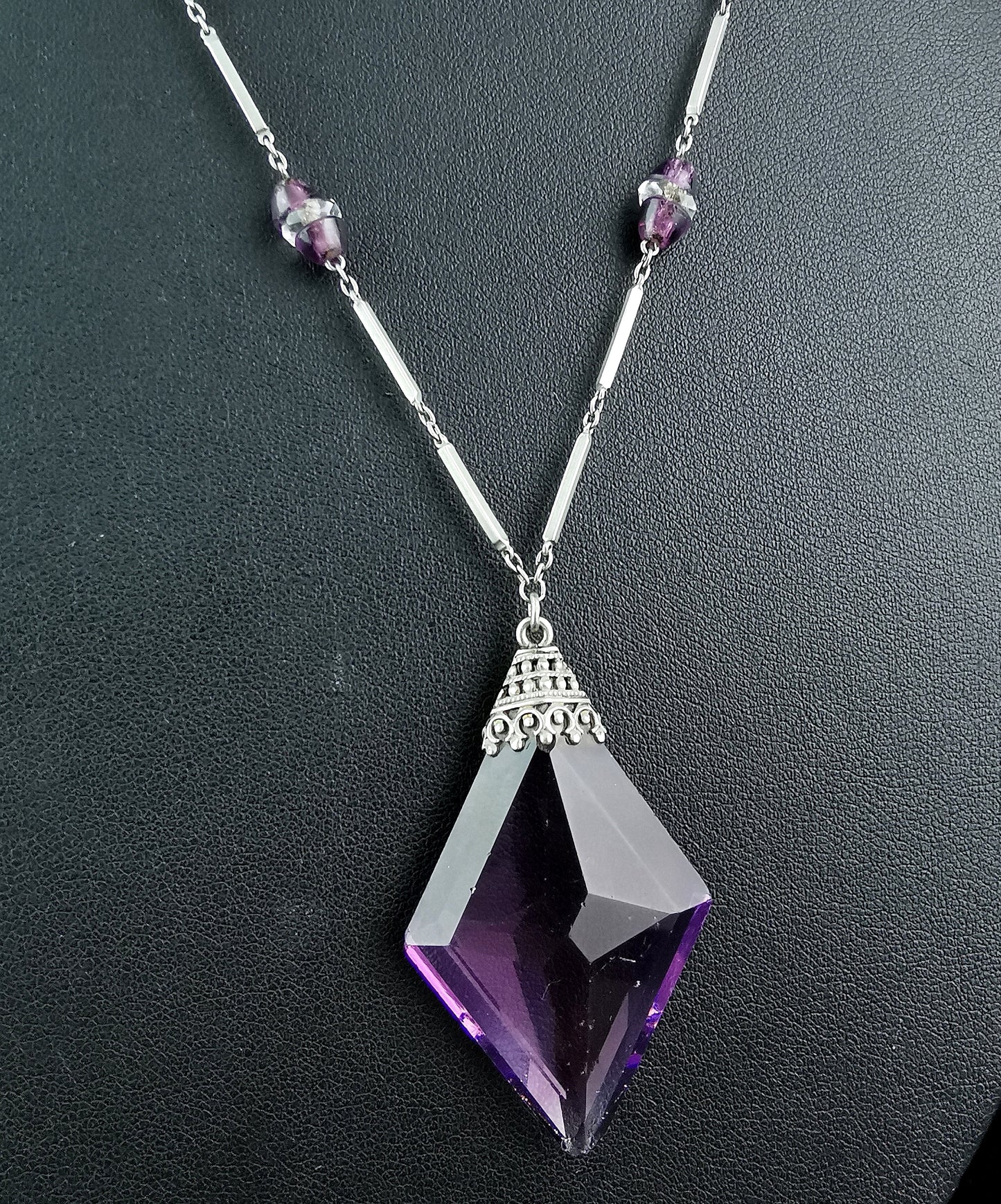 Vintage Art Deco Amethyst glass drop pendant necklace