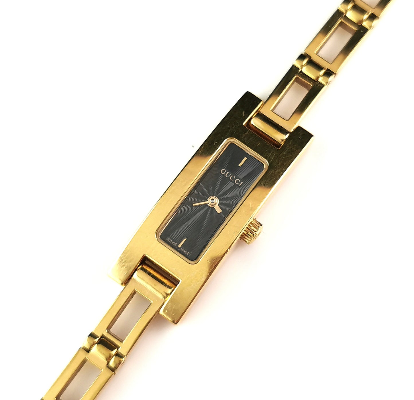 Gucci 3900l ladies gold plated wristwatch, boxed
