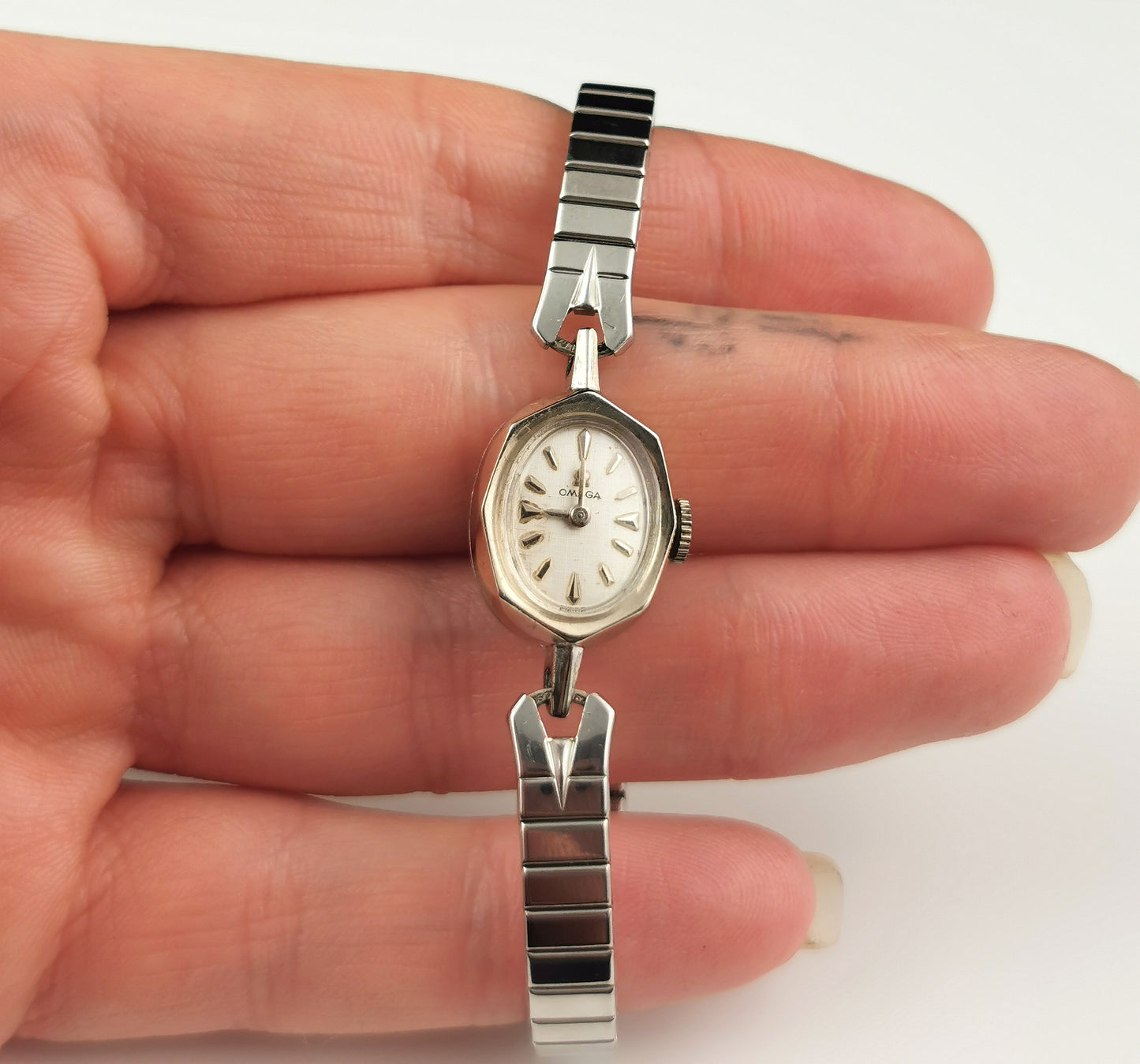 Vintage Omega ladies 14k white gold plated wristwatch