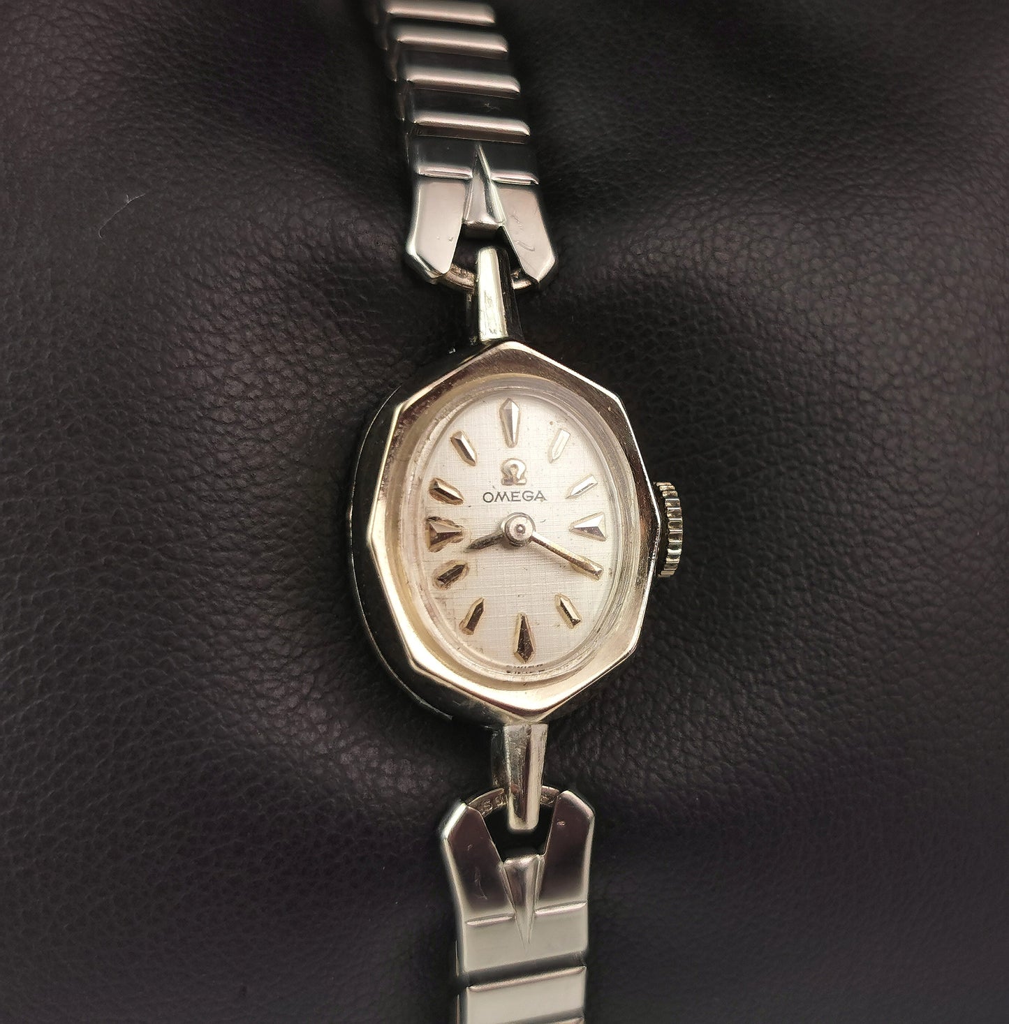 Vintage Omega ladies 14k white gold plated wristwatch