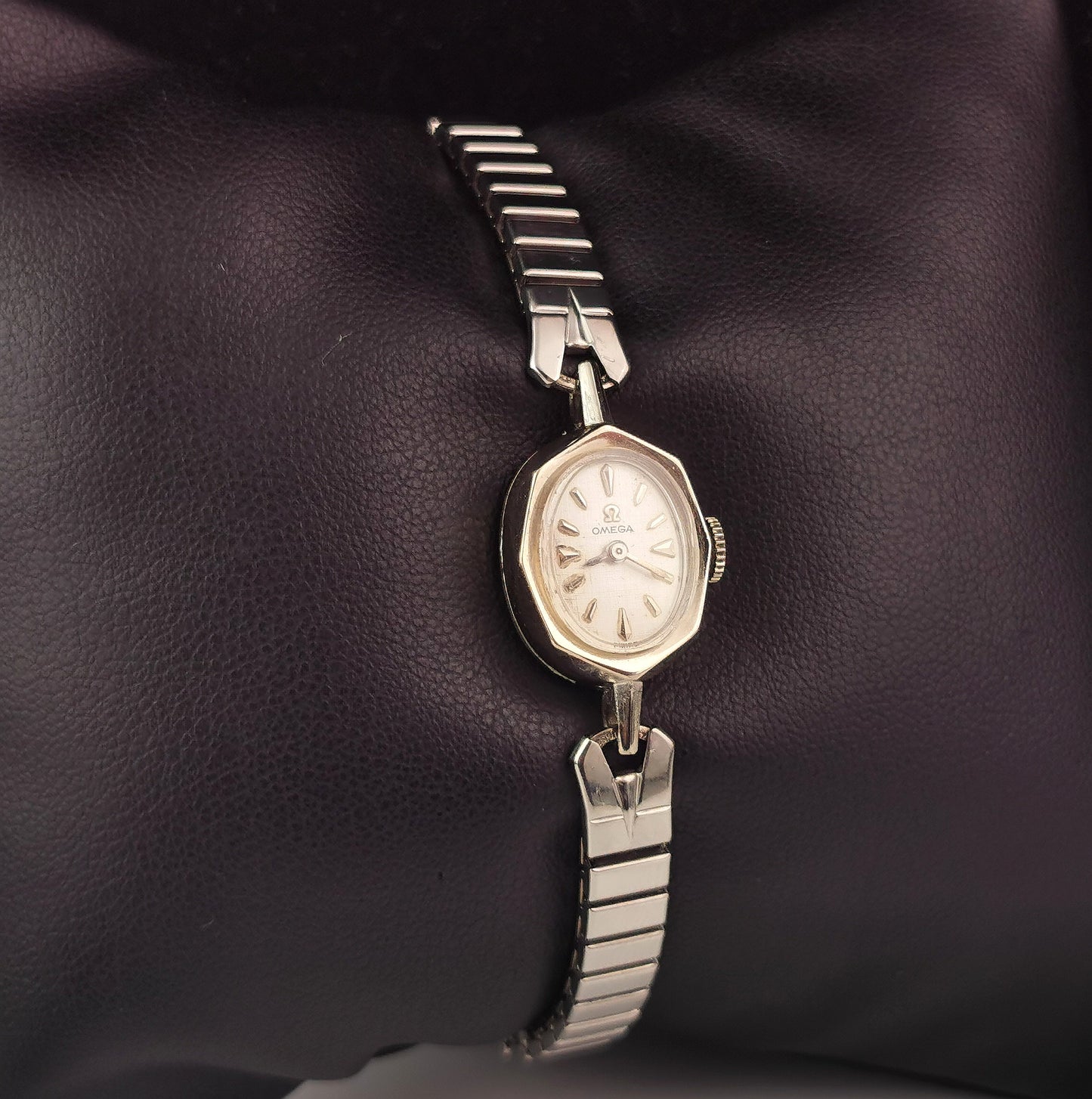 Vintage Omega ladies 14k white gold plated wristwatch