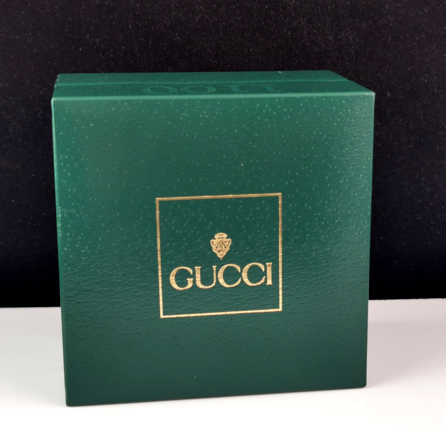 Vintage Gucci 11/12.2 ladies gold plated wristwatch, bracelet strap, changeable bezels