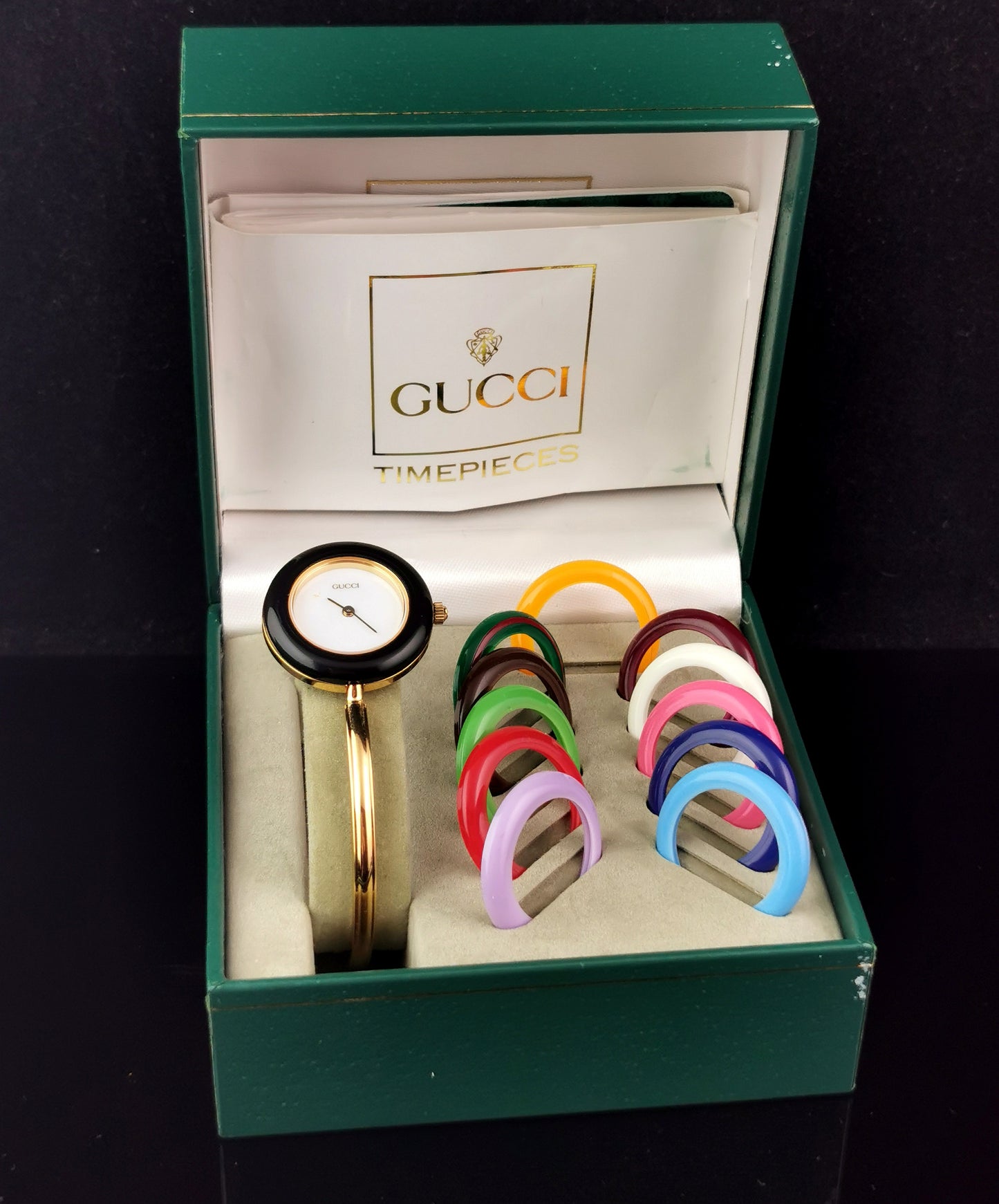 Vintage Gucci 11/12.2 ladies gold plated wristwatch, bracelet strap, changeable bezels