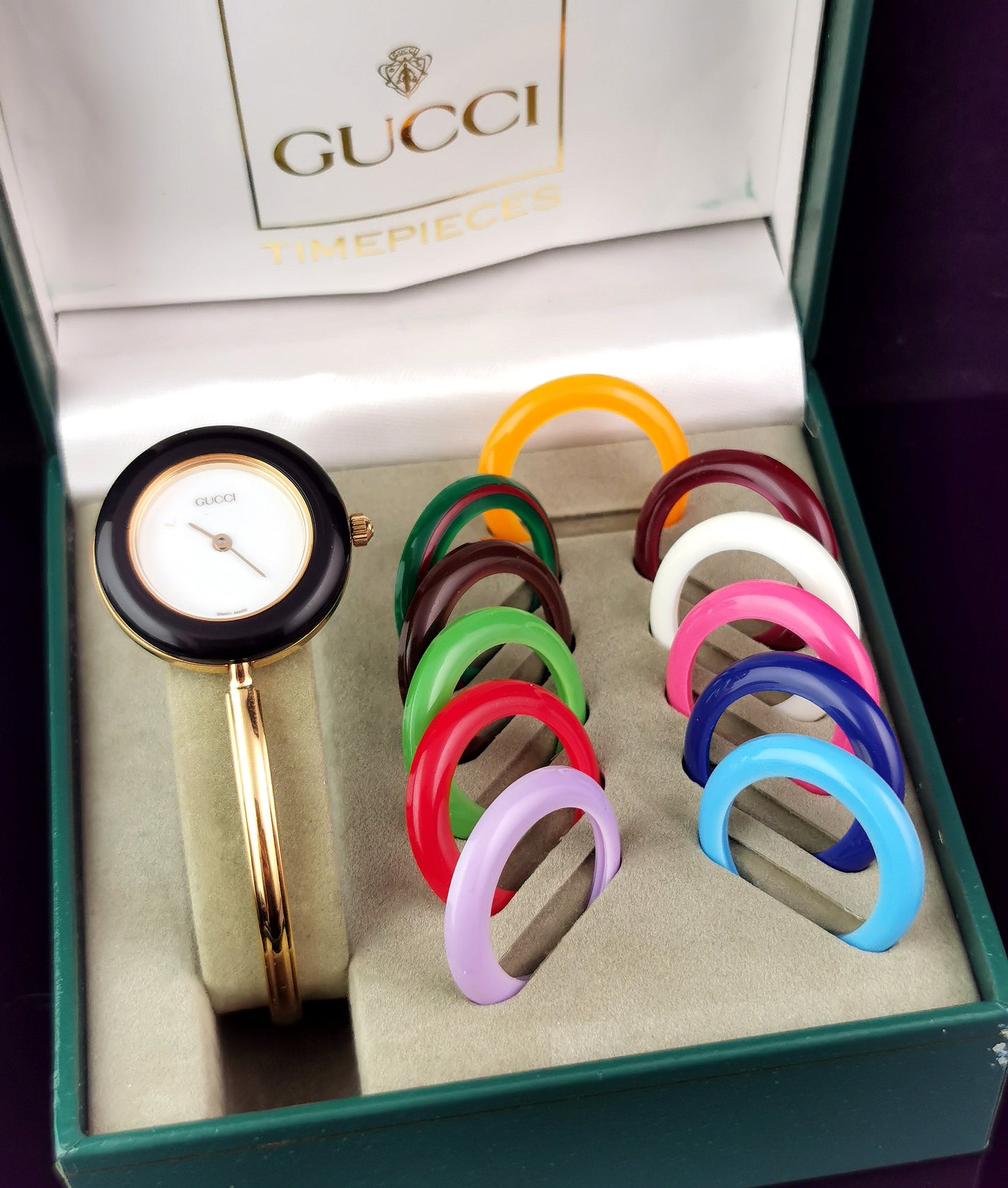 Vintage Gucci 11/12.2 ladies gold plated wristwatch, bracelet strap, changeable bezels