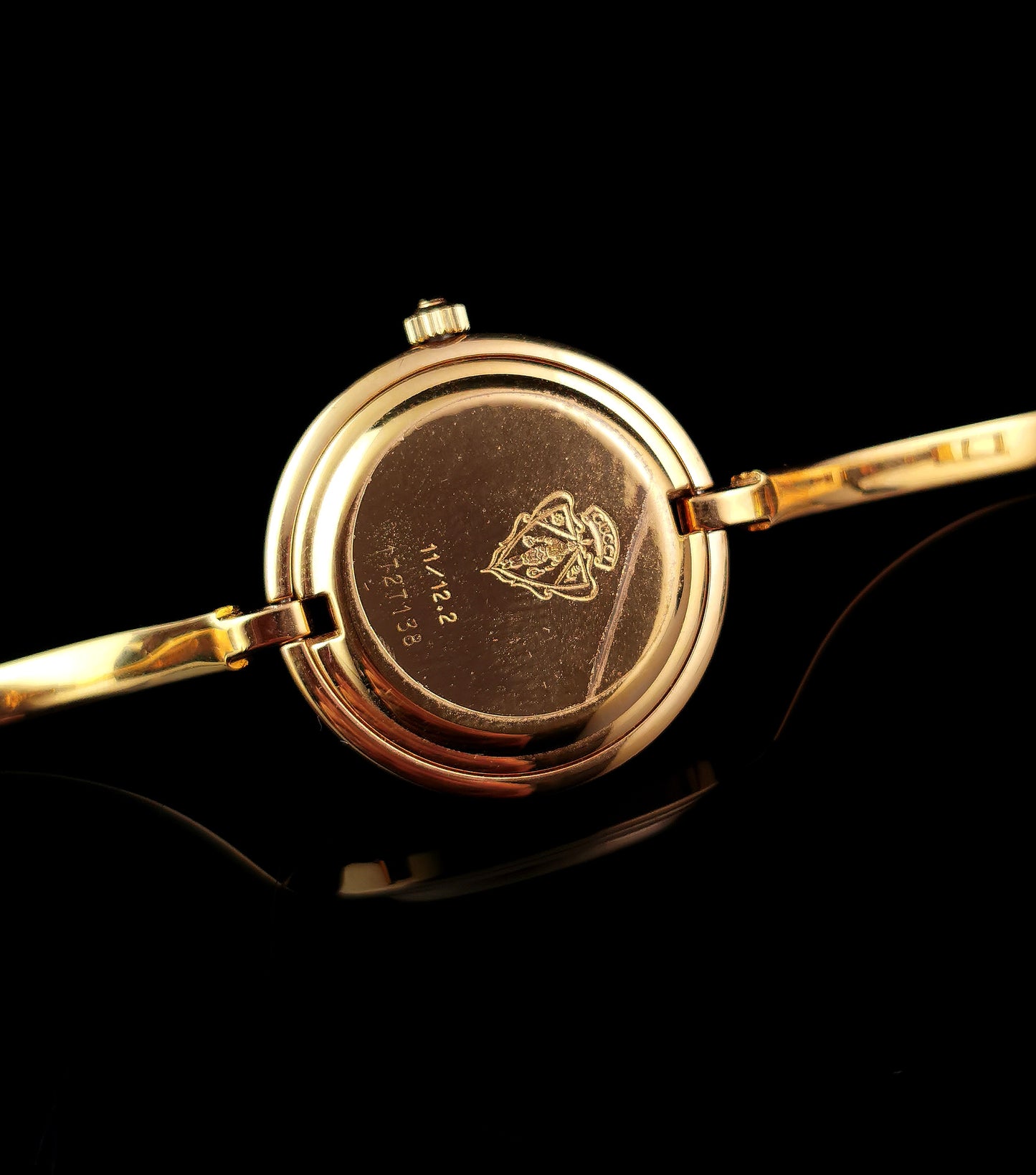 Vintage Gucci 11/12.2 ladies gold plated wristwatch, bracelet strap, changeable bezels