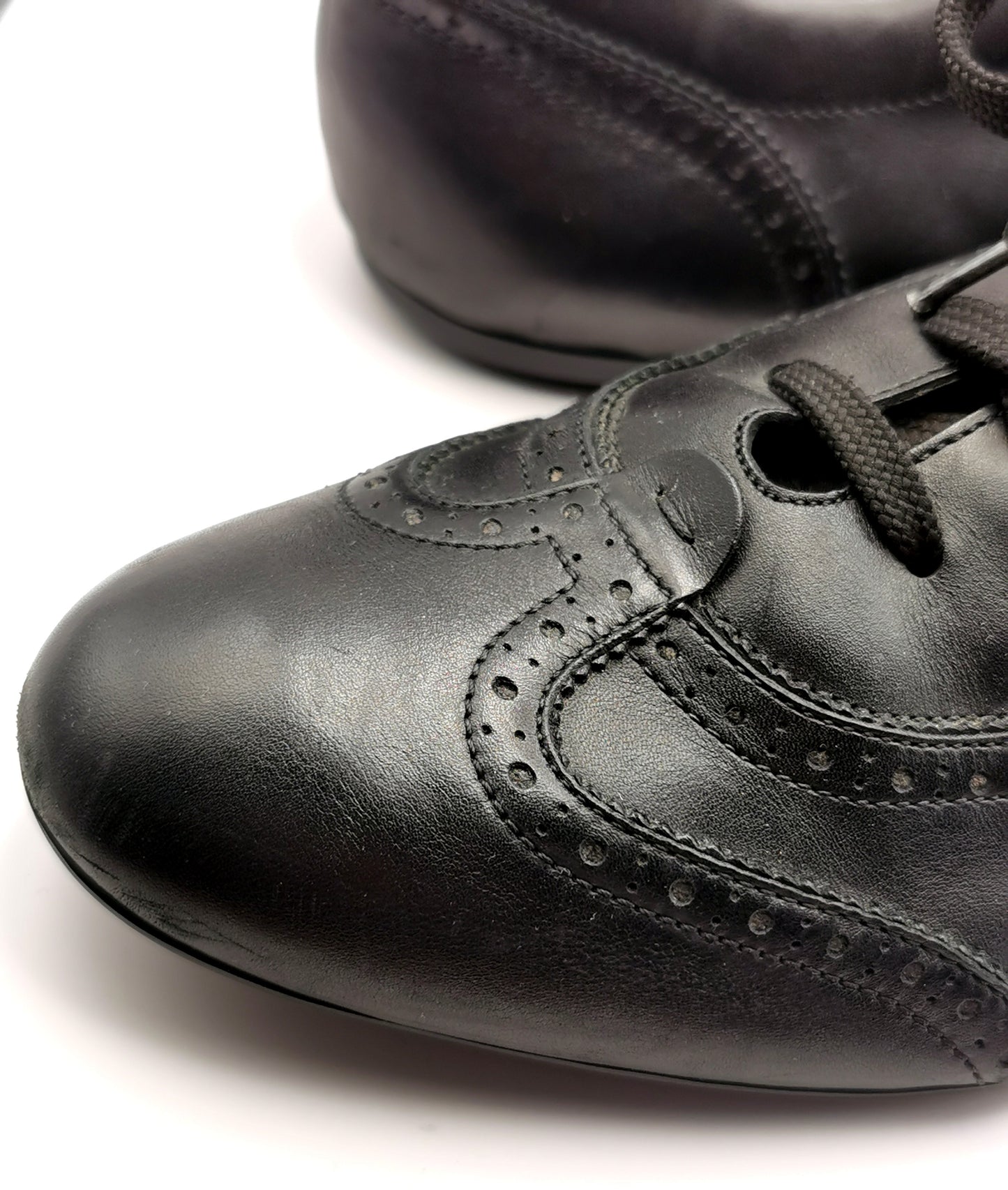 Louis Vuitton black leather lace up brogue style sneakers