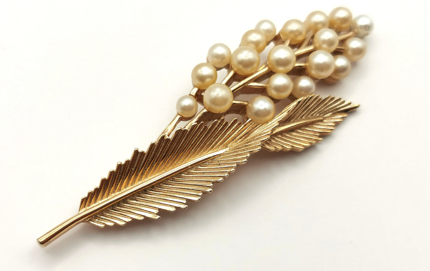 Vintage Trifari faux pearl spray brooch, Gold tone