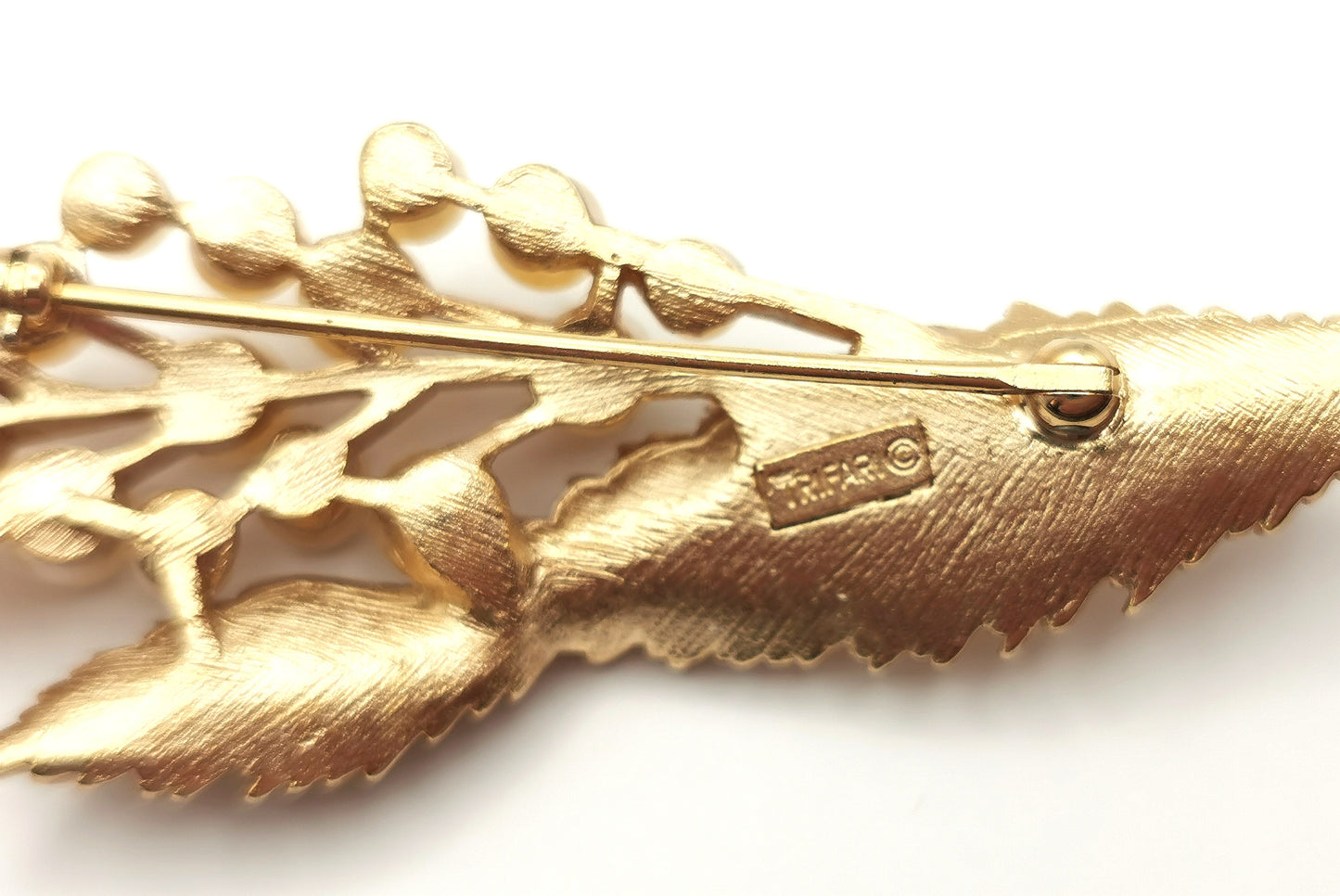 Vintage Trifari faux pearl spray brooch, Gold tone