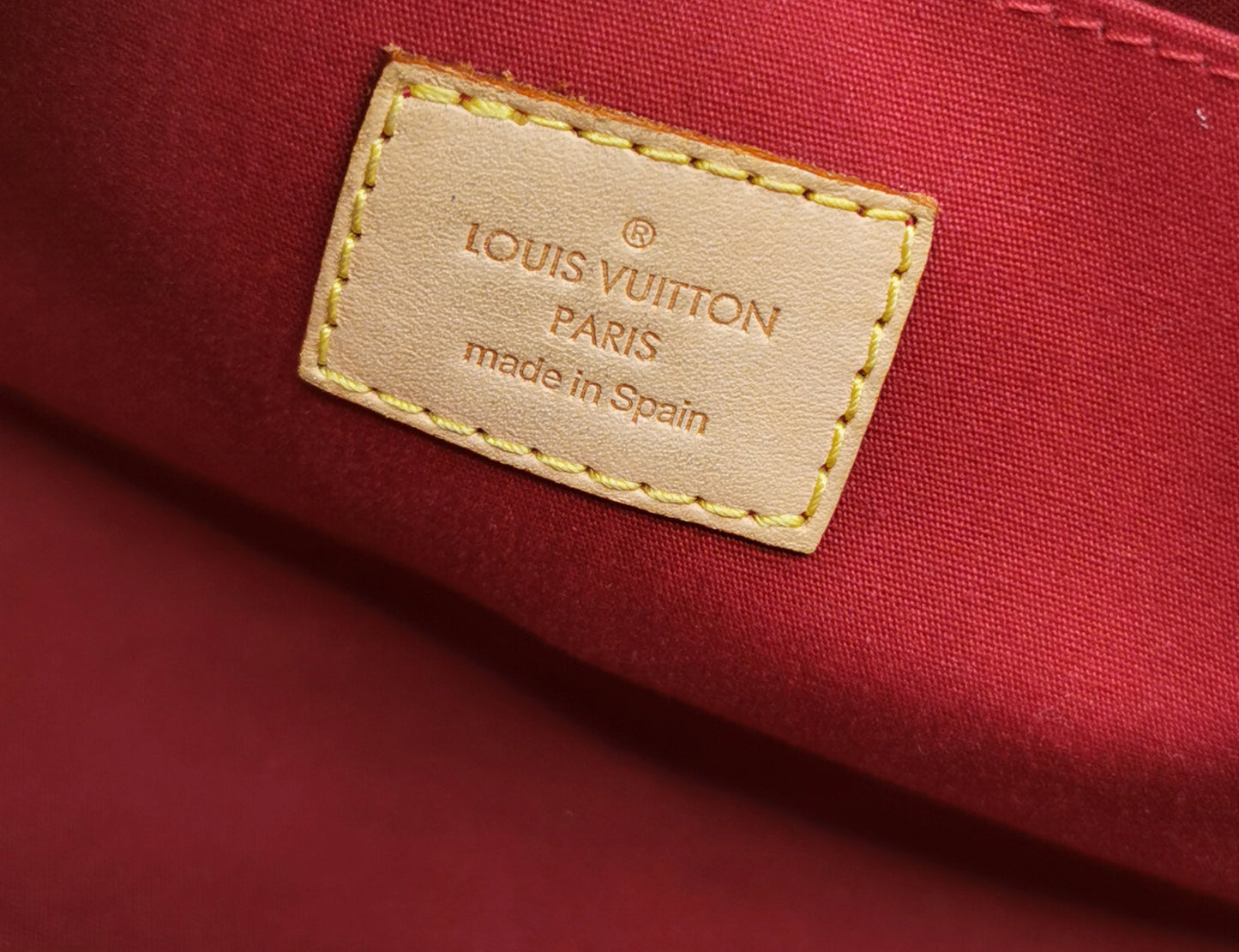 Louis Vuitton Roxbury Drive handbag, Pomme D'amour, Red Vernis leather