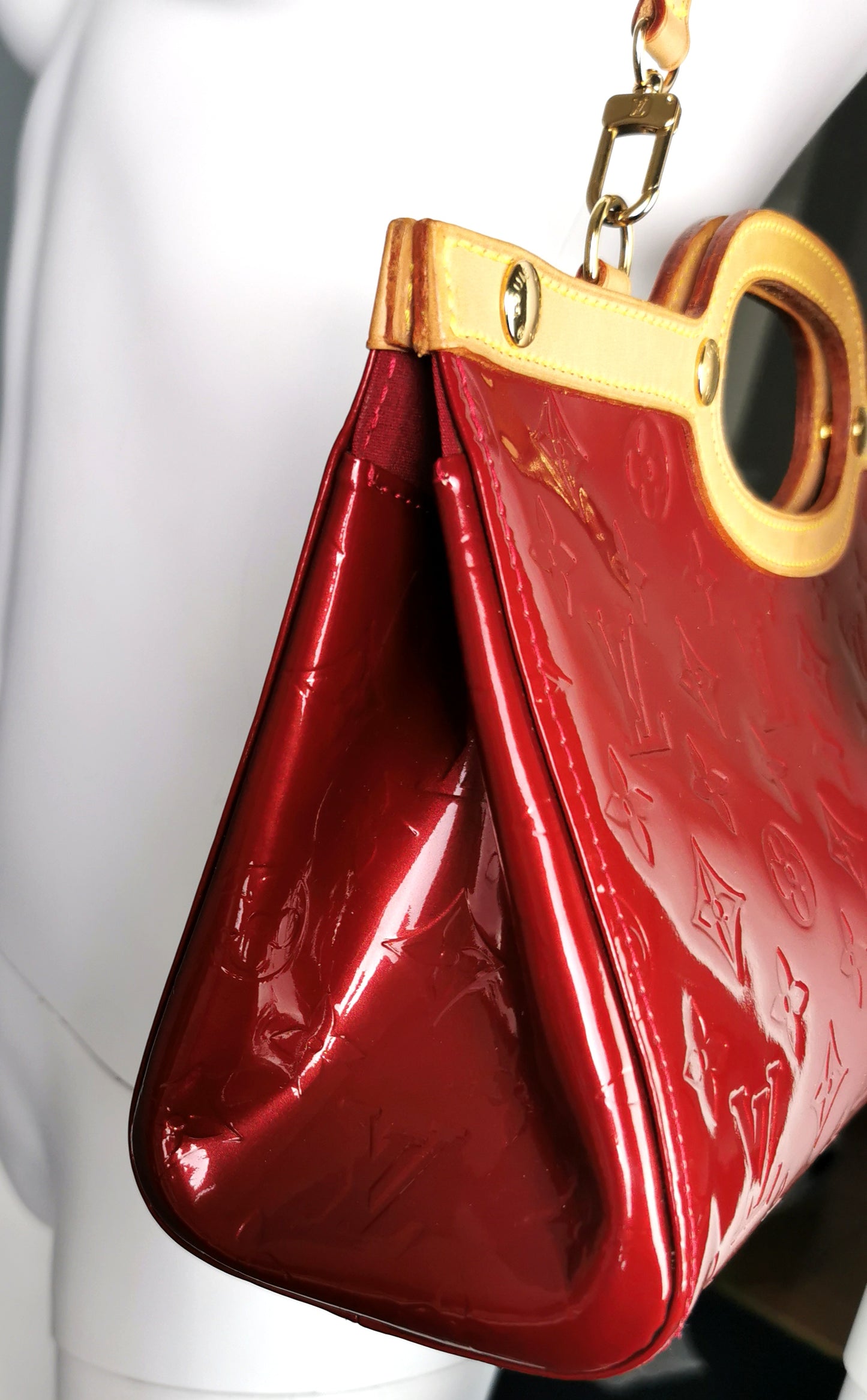 Louis Vuitton Roxbury Drive handbag, Pomme D'amour, Red Vernis leather