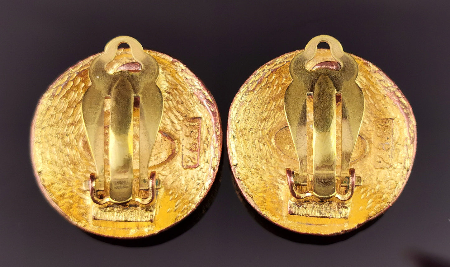 Vintage Chanel CC logo clip on earrings, Gold tone