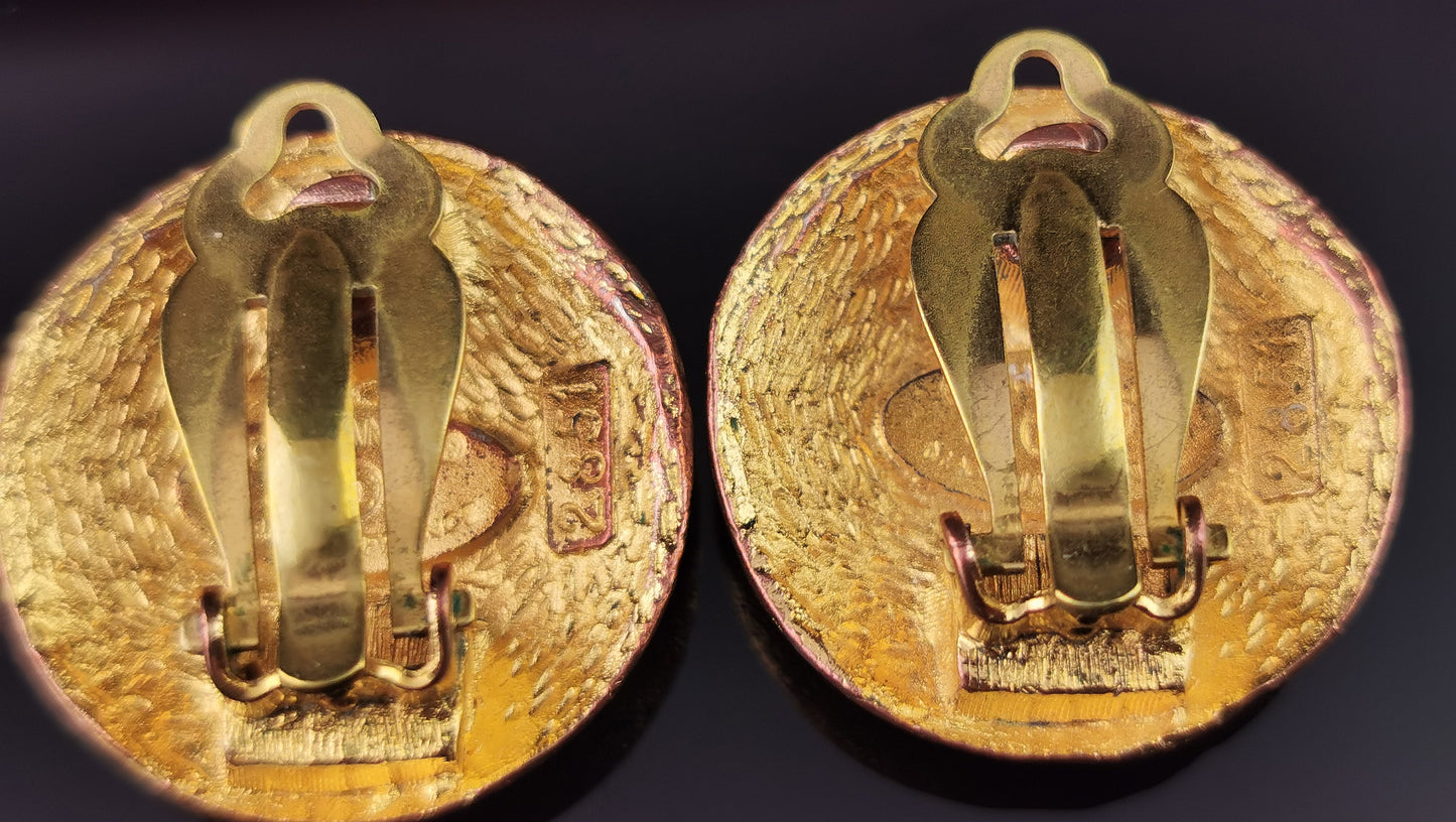 Vintage Chanel CC logo clip on earrings, Gold tone